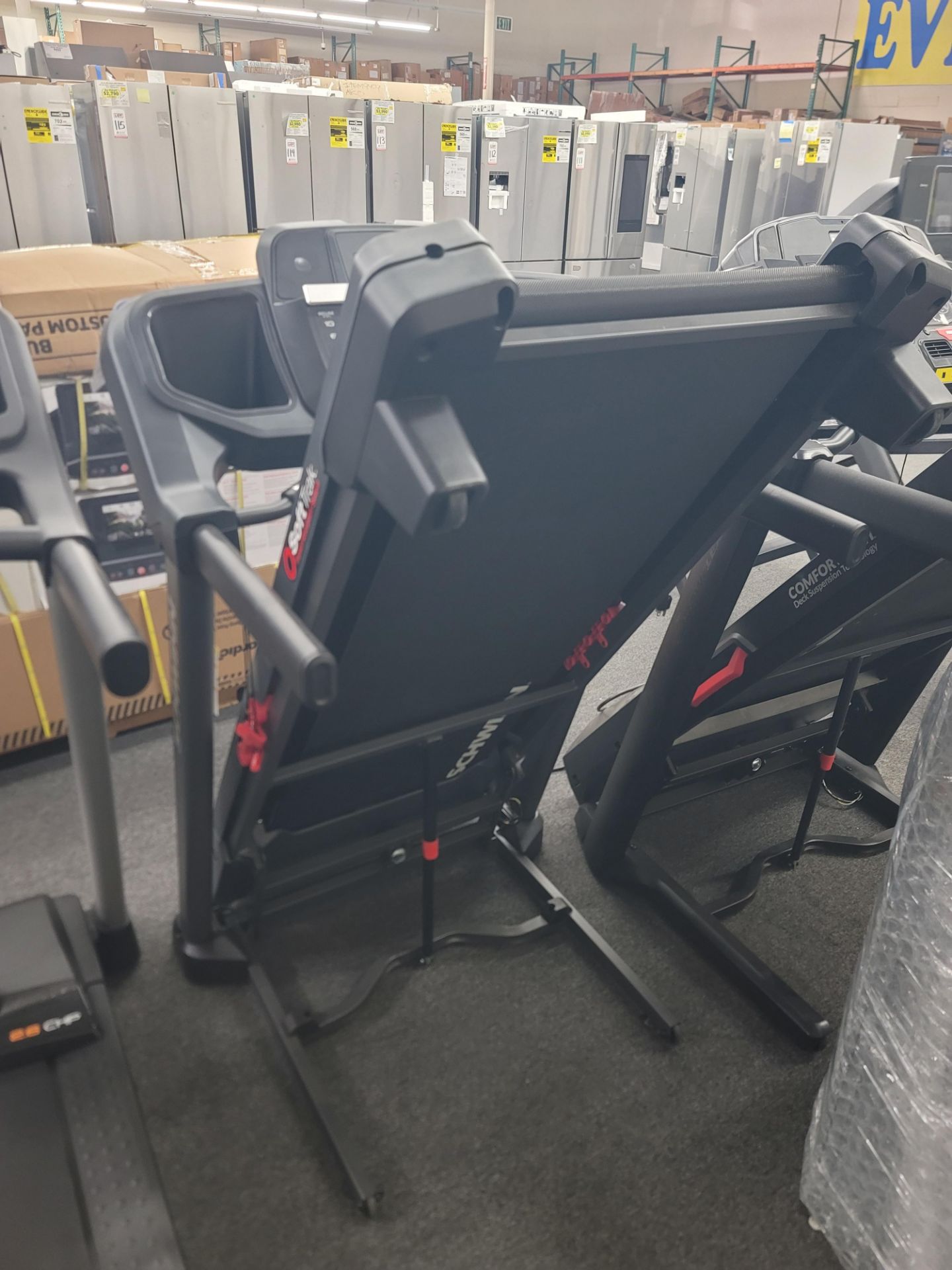 SCHWINN 810 TREADMILL IN BLACK, MODEL 100799 - Image 3 of 4