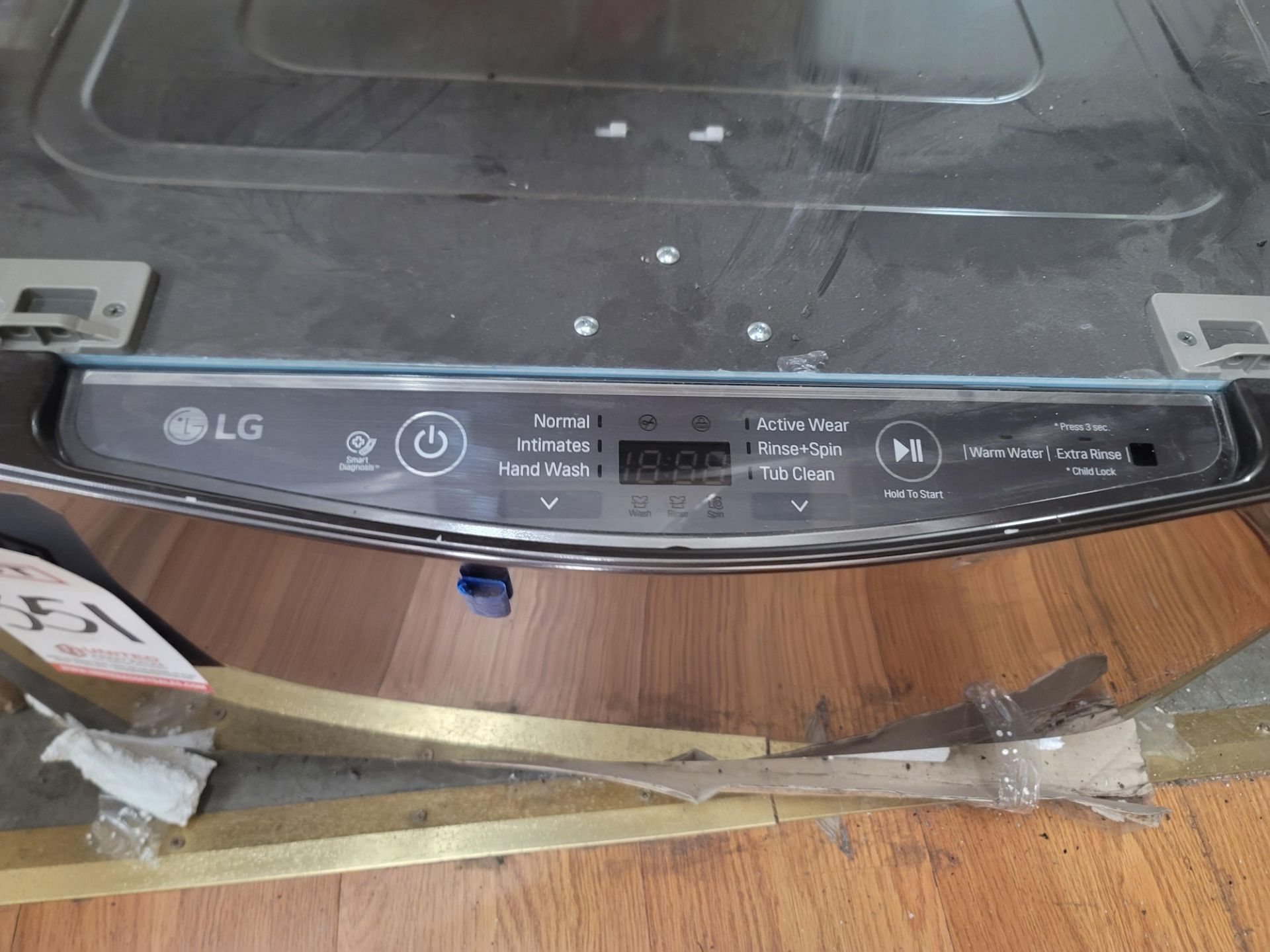 LG 27" SIDEKICK PEDESTAL WASHER IN BLACK, 1.0 CU. FT. CAPACITY, MODEL WD100CK - Image 2 of 4