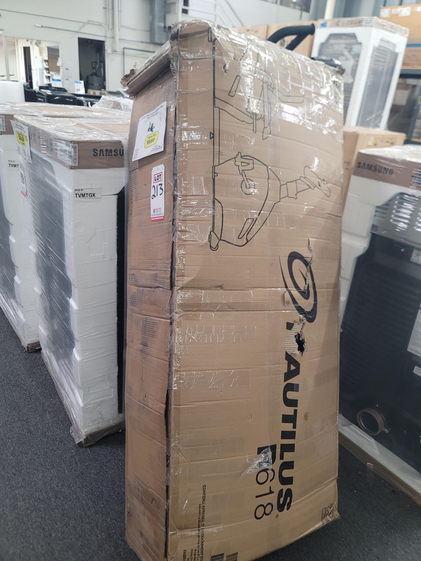 NAUTILUS R618 RECUMBENT EXERCISE BIKE IN BLACK, MODEL 100650, OPEN BOX