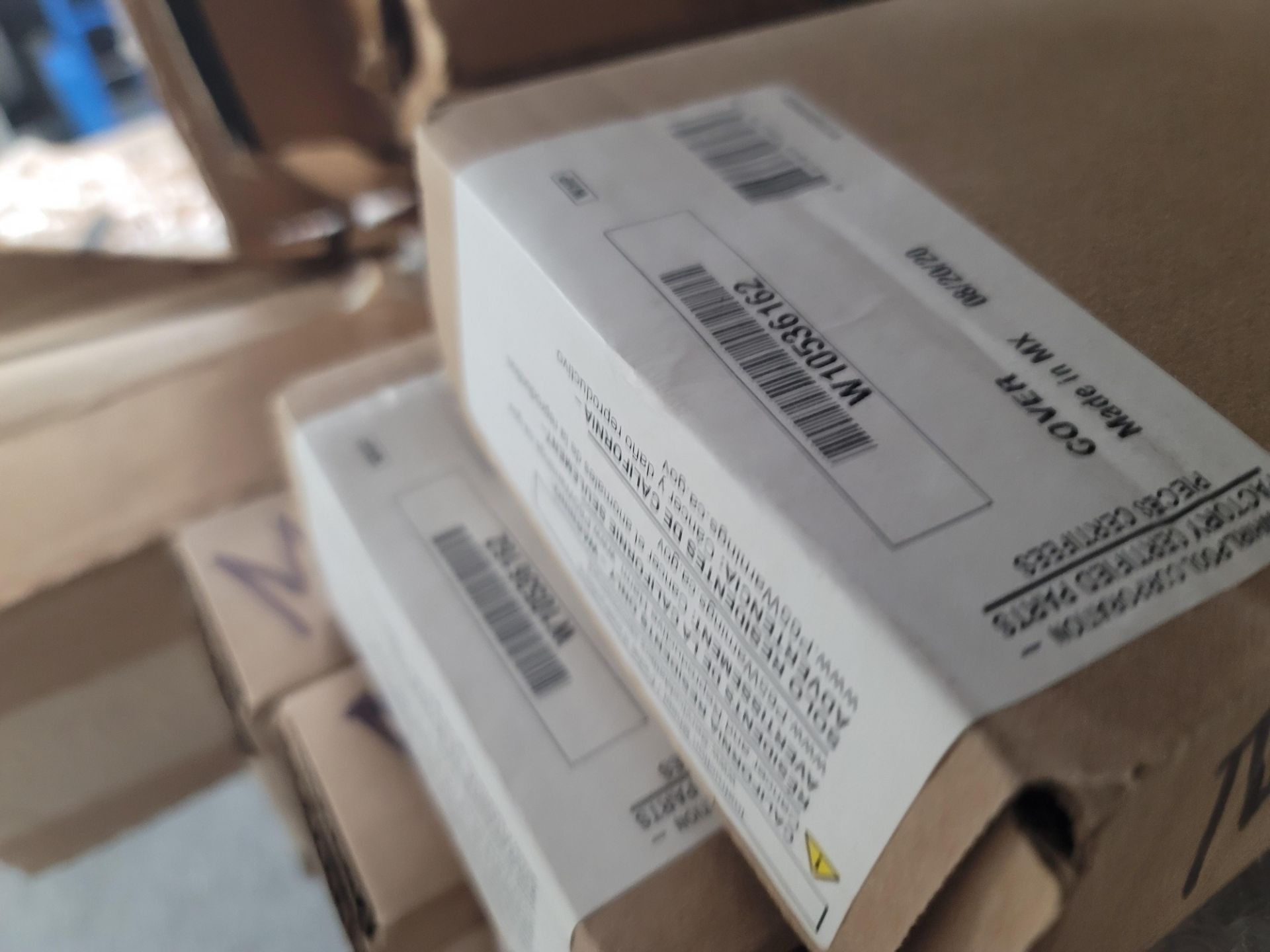 LOT - CONTENTS ONLY OF WIRE CART, TO CONTAIN APPLIANCE REPLACEMENT PARTS, PLUS BOX OF PARTS IN - Image 7 of 29