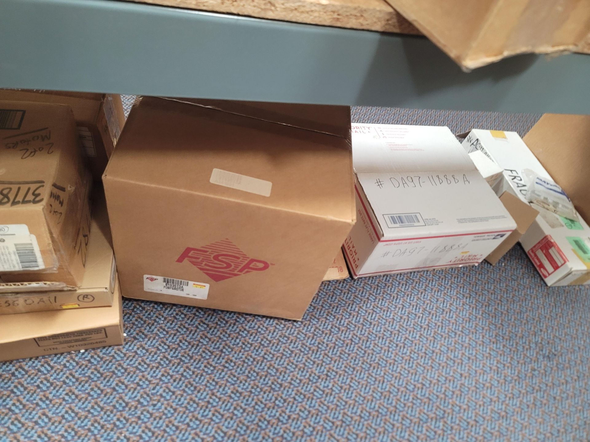 LOT - 8' SHELF UNIT W/ CONTENTS OF APPLIANCE REPLACEMENT PARTS - Image 17 of 19