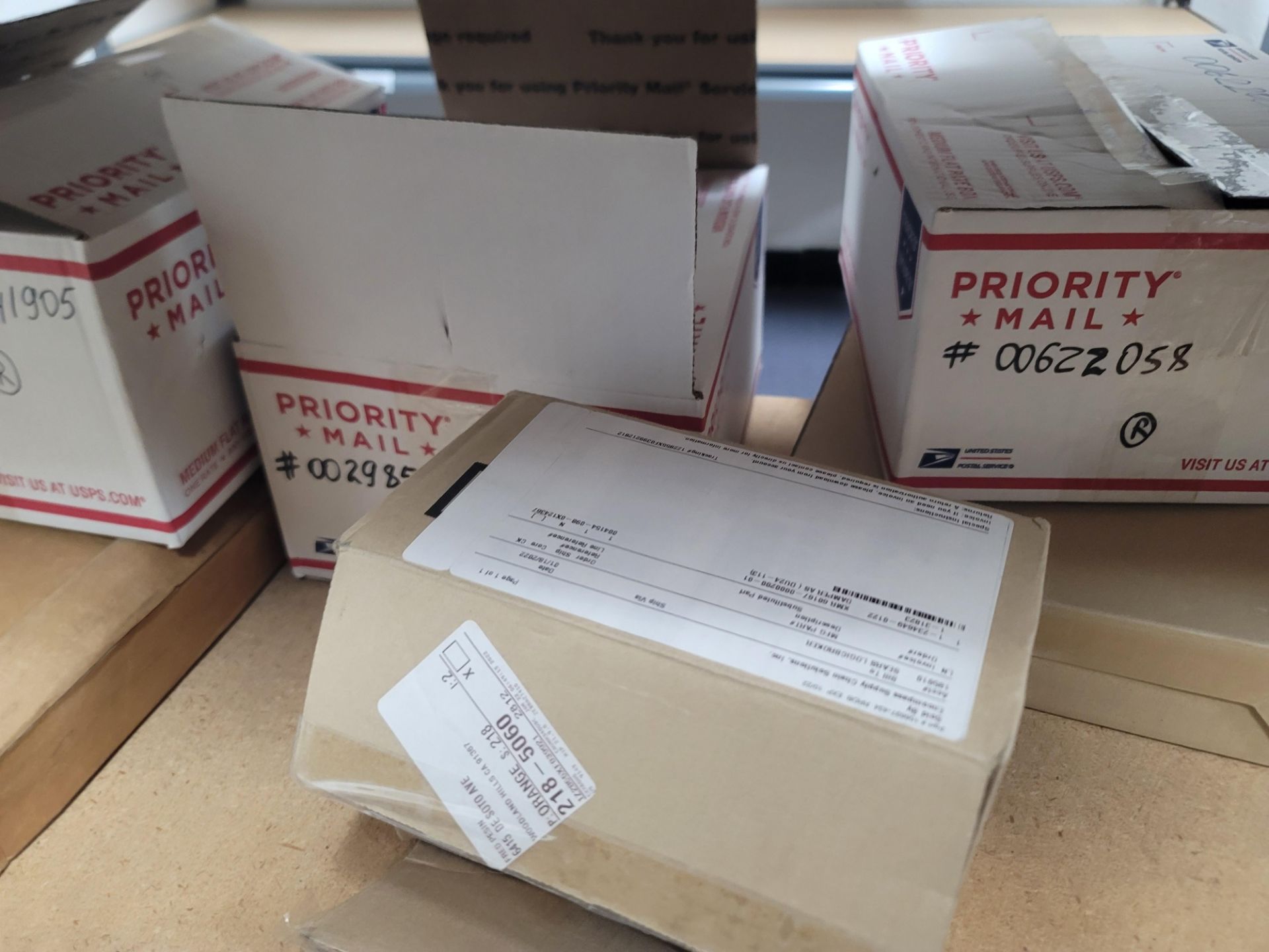 LOT - 8' SHELF UNIT W/ CONTENTS OF APPLIANCE REPLACEMENT PARTS - Image 12 of 19