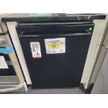 BOSCH 100 SERIES 24" FULLY INTEGRATED BUILT-IN DISHWASHER IN BLACK, MODEL SHXM4AY56N