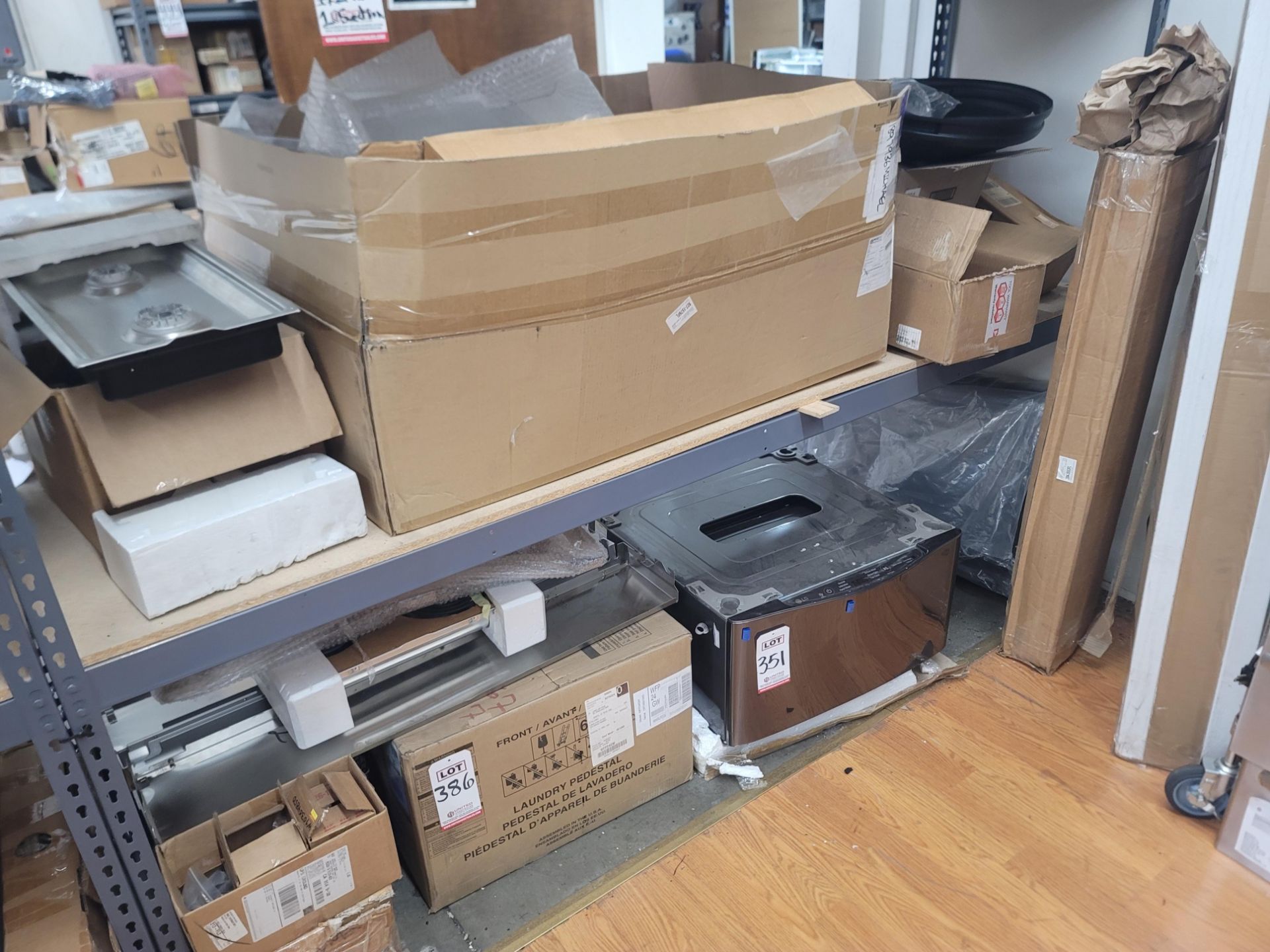 LOT - ALL UNTAGGED ITEMS ON (1) 8' SECTION OF SHELVING