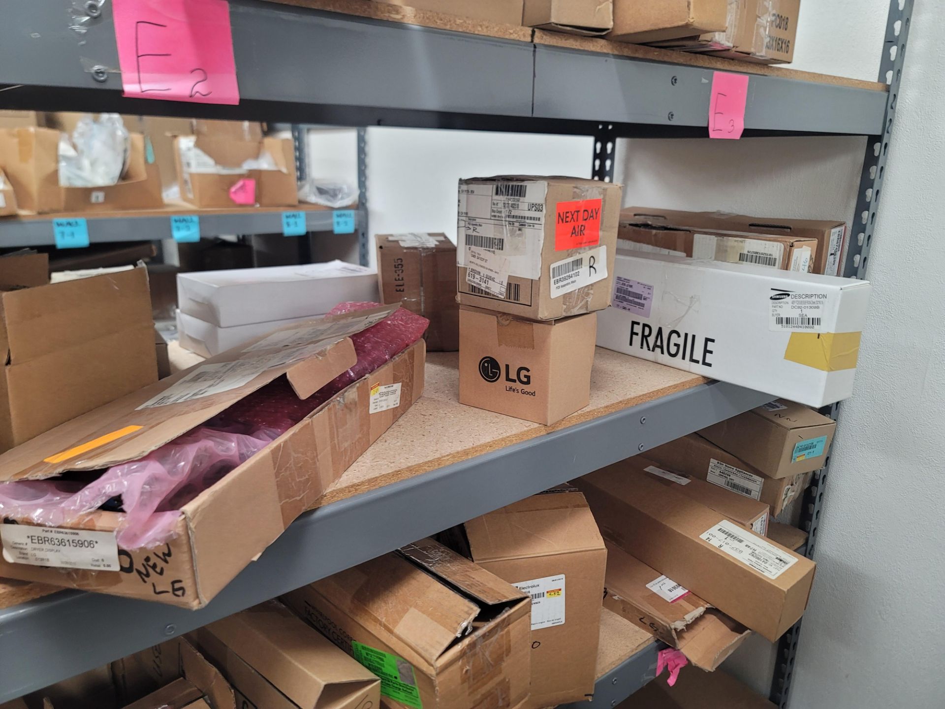 LOT - 8' SHELF UNIT W/ CONTENTS OF APPLIANCE REPLACEMENT PARTS - Image 25 of 33