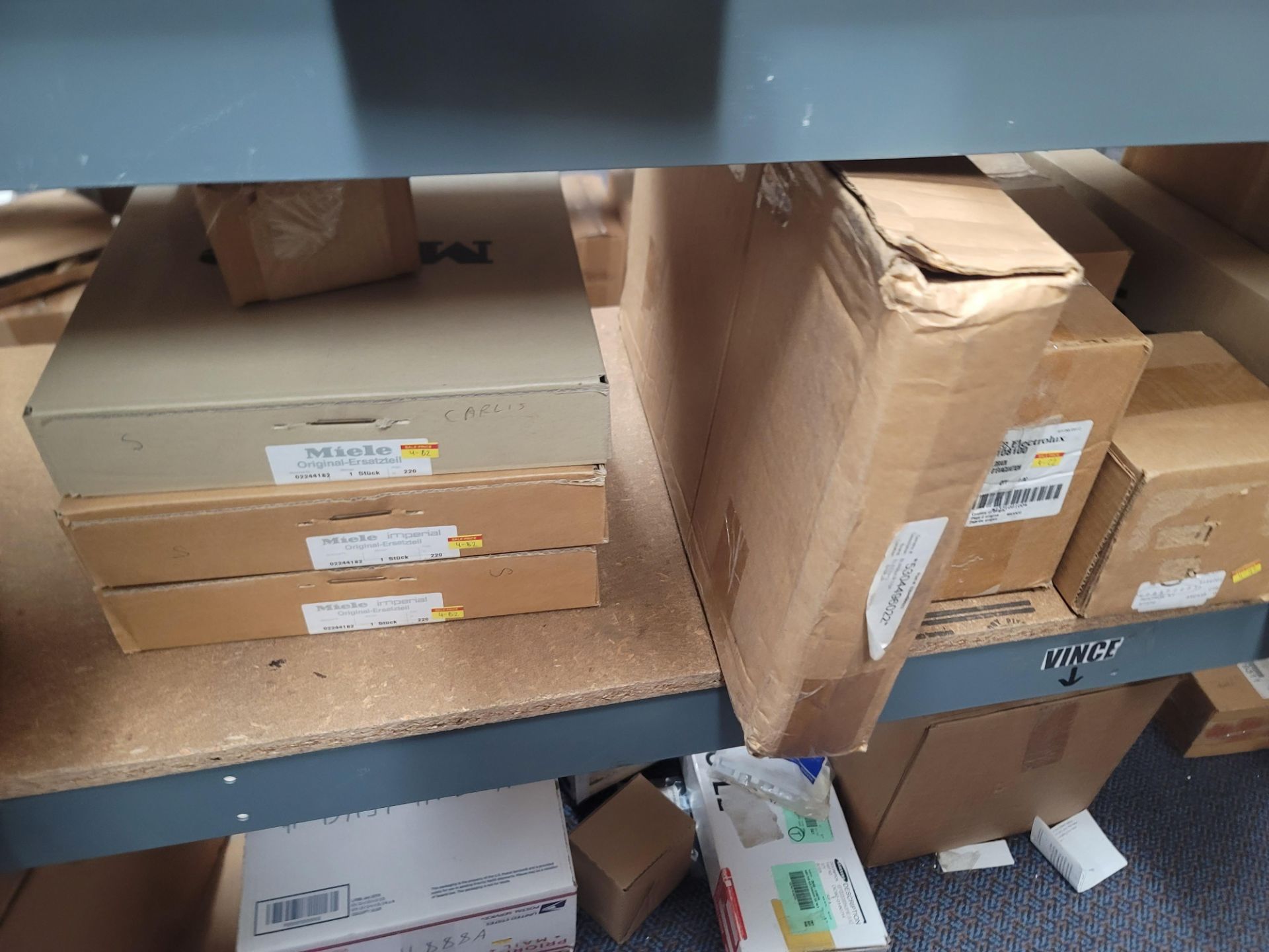 LOT - 8' SHELF UNIT W/ CONTENTS OF APPLIANCE REPLACEMENT PARTS - Image 13 of 19