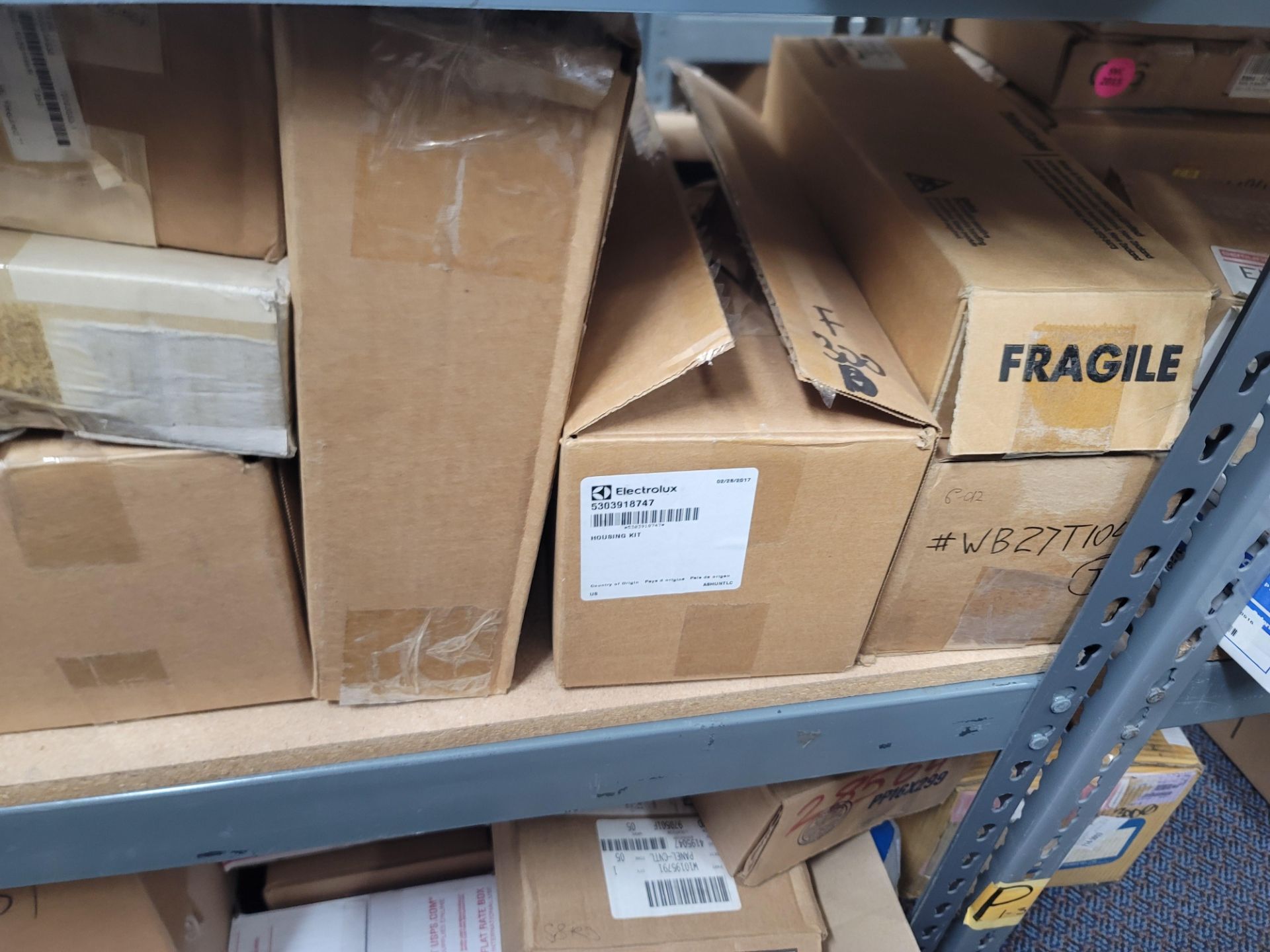 LOT - 8' SHELF UNIT W/ CONTENTS OF APPLIANCE REPLACEMENT PARTS - Image 10 of 21