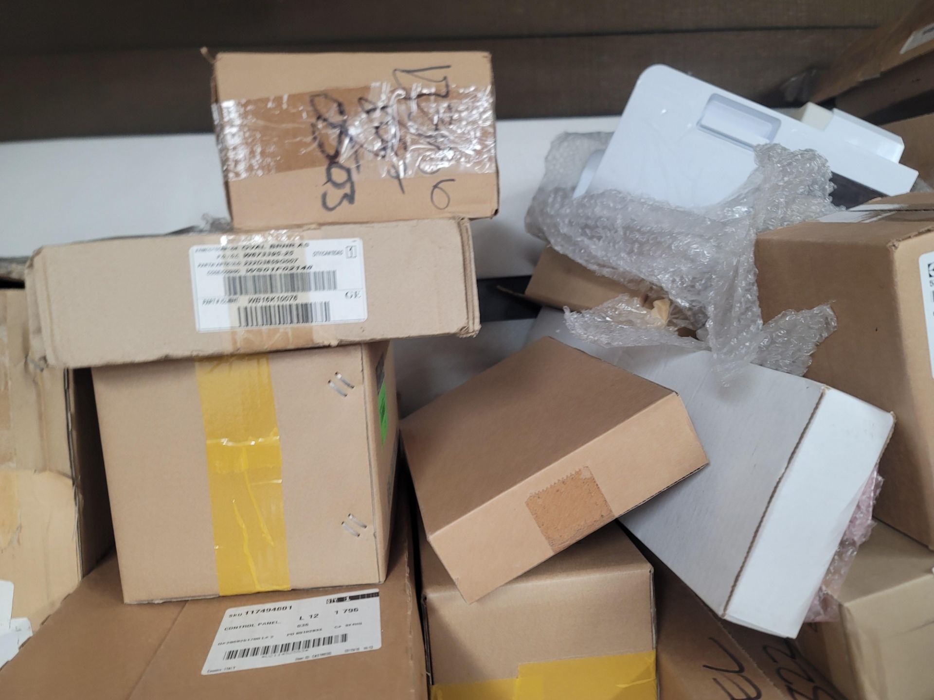 LOT - 8' SHELF UNIT W/ CONTENTS OF APPLIANCE REPLACEMENT PARTS - Image 3 of 23