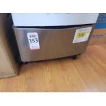 LG 27" SIDEKICK PEDESTAL WASHER IN GRAPHITE STEEL, 1.0 CU. FT. CAPACITY, MODEL WD200CV