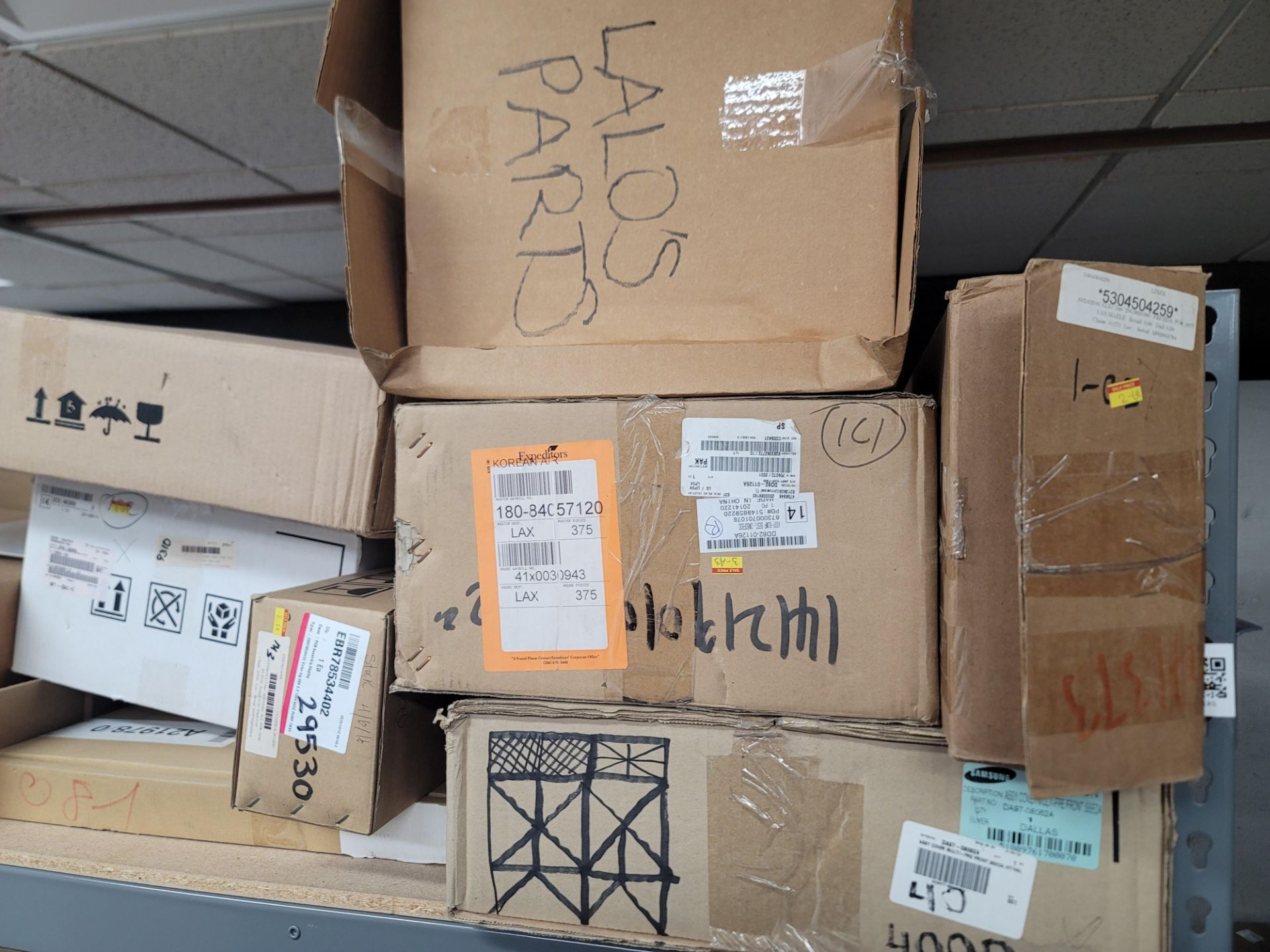 LOT - 8' SHELF UNIT W/ CONTENTS OF APPLIANCE REPLACEMENT PARTS - Image 2 of 19