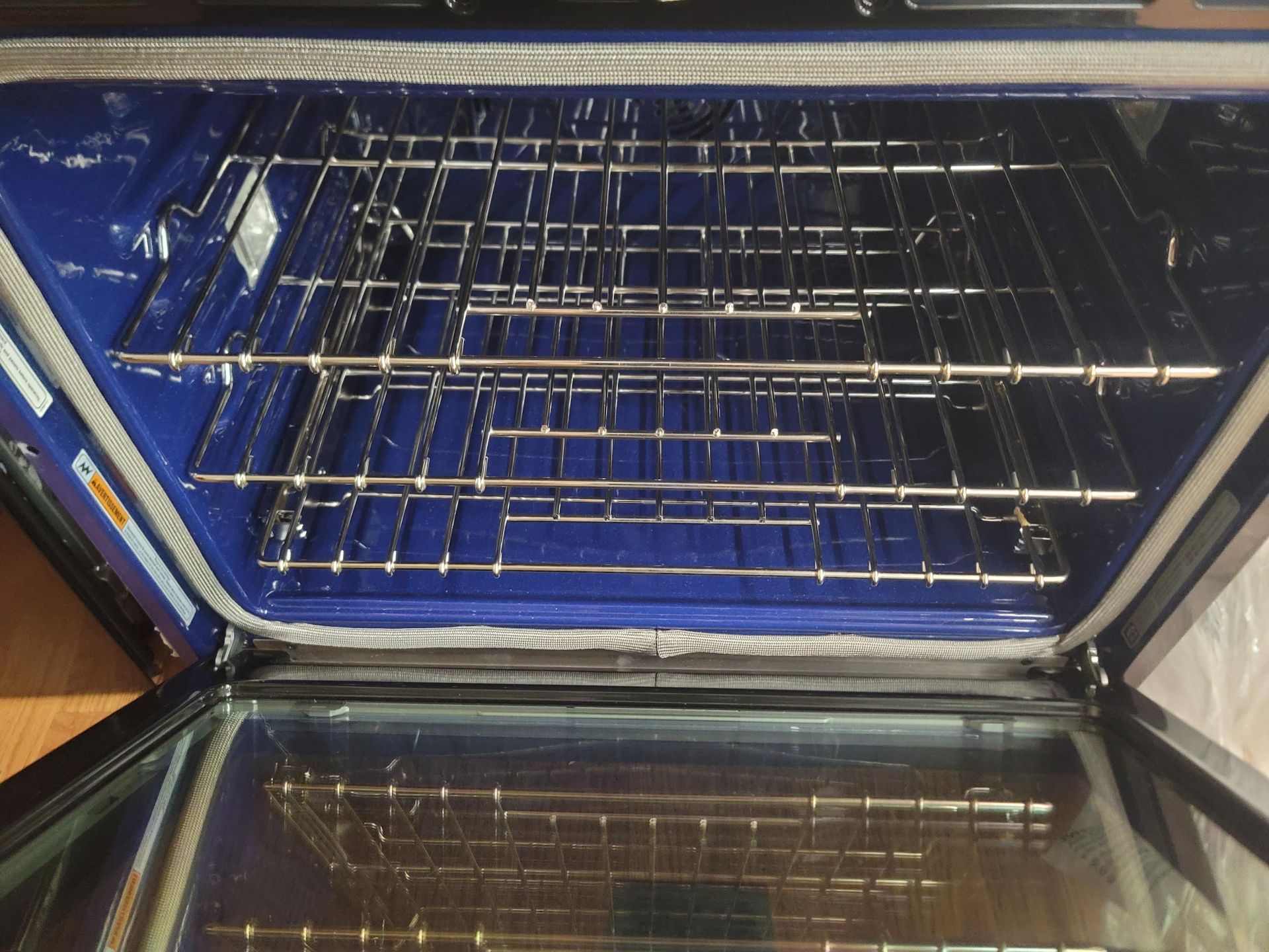 KITCHENAID 30" SINGLE CONVECTION ELECTRIC WALL OVEN W/ 5.0 CU. FT. CAPACITY IN STAINLESS STEEL, - Image 2 of 3