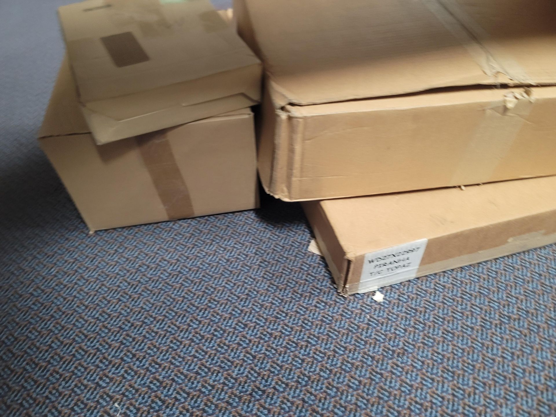 LOT - 8' SHELF UNIT W/ CONTENTS OF APPLIANCE REPLACEMENT PARTS - Image 16 of 19