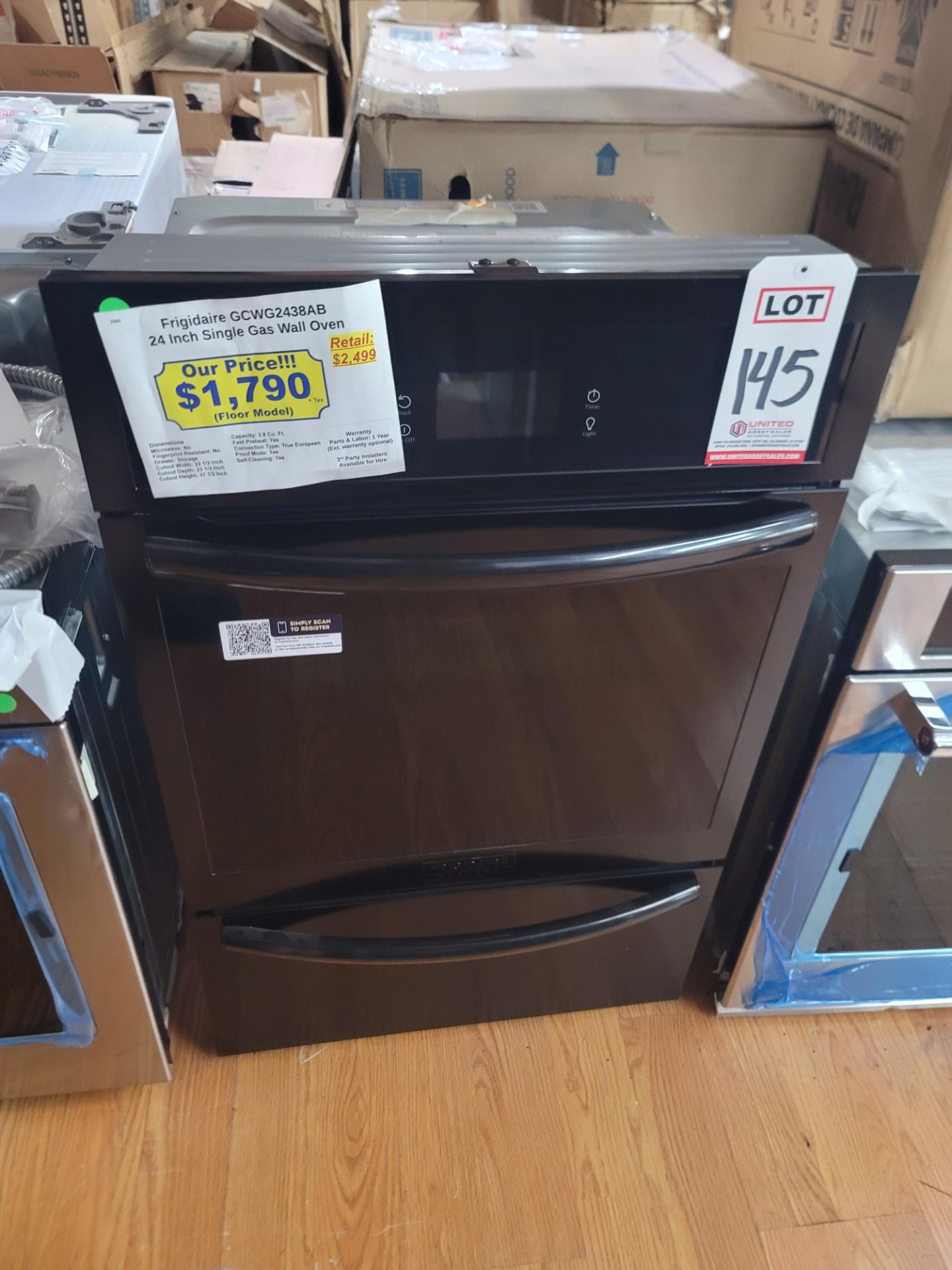 FRIGIDAIRE 24" SINGLE GAS WALL OVEN W/ 2.8 CU. FT. CAPACITY IN BLACK, MODEL GCWG2438AB