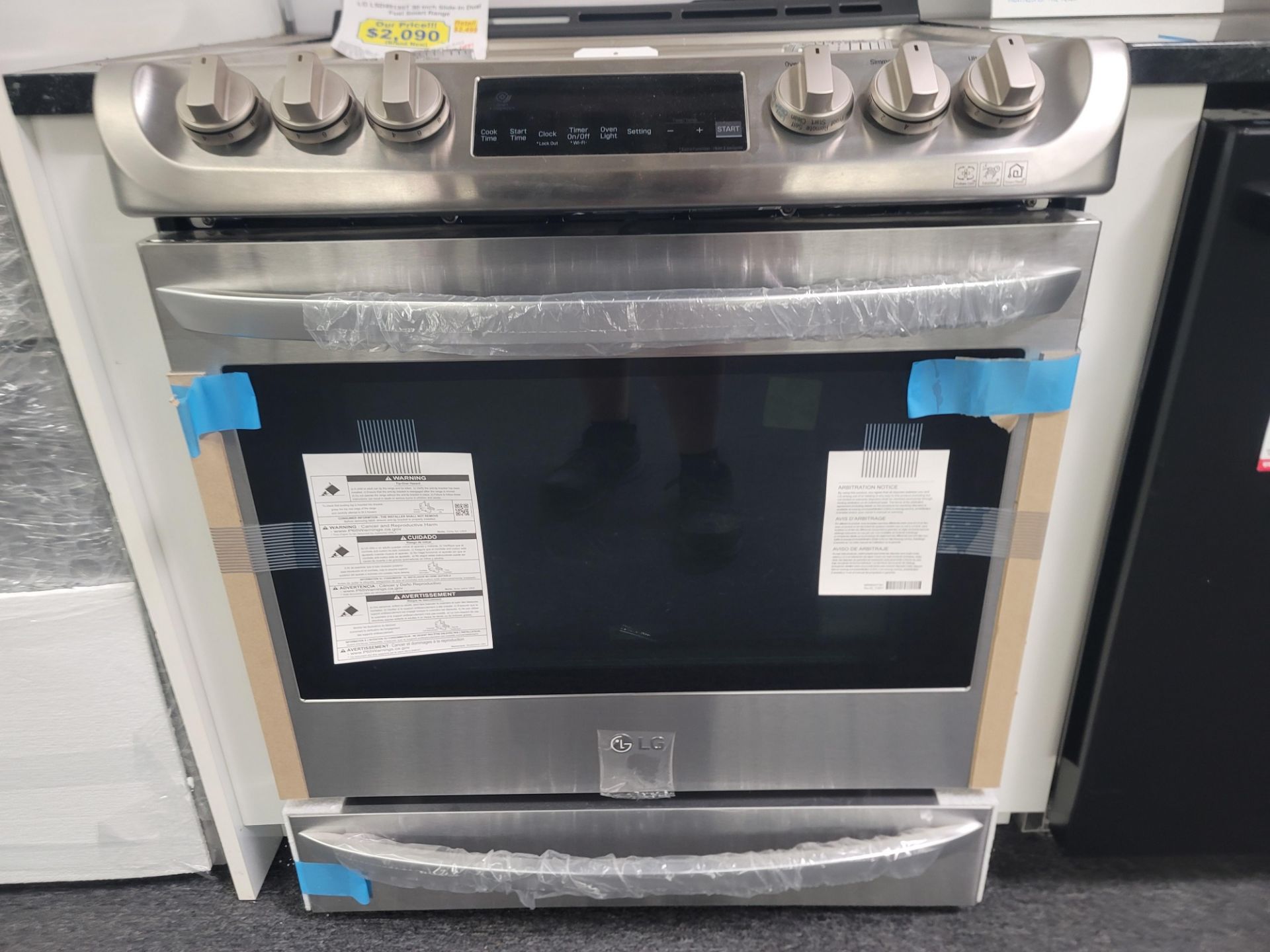 LG 30" SLIDE-IN DUAL FUEL SMART RANGE W/ (5) GAS BURNERS AND 6.3 CU. FT. CAPACITY ELECTRIC OVEN IN - Image 3 of 5