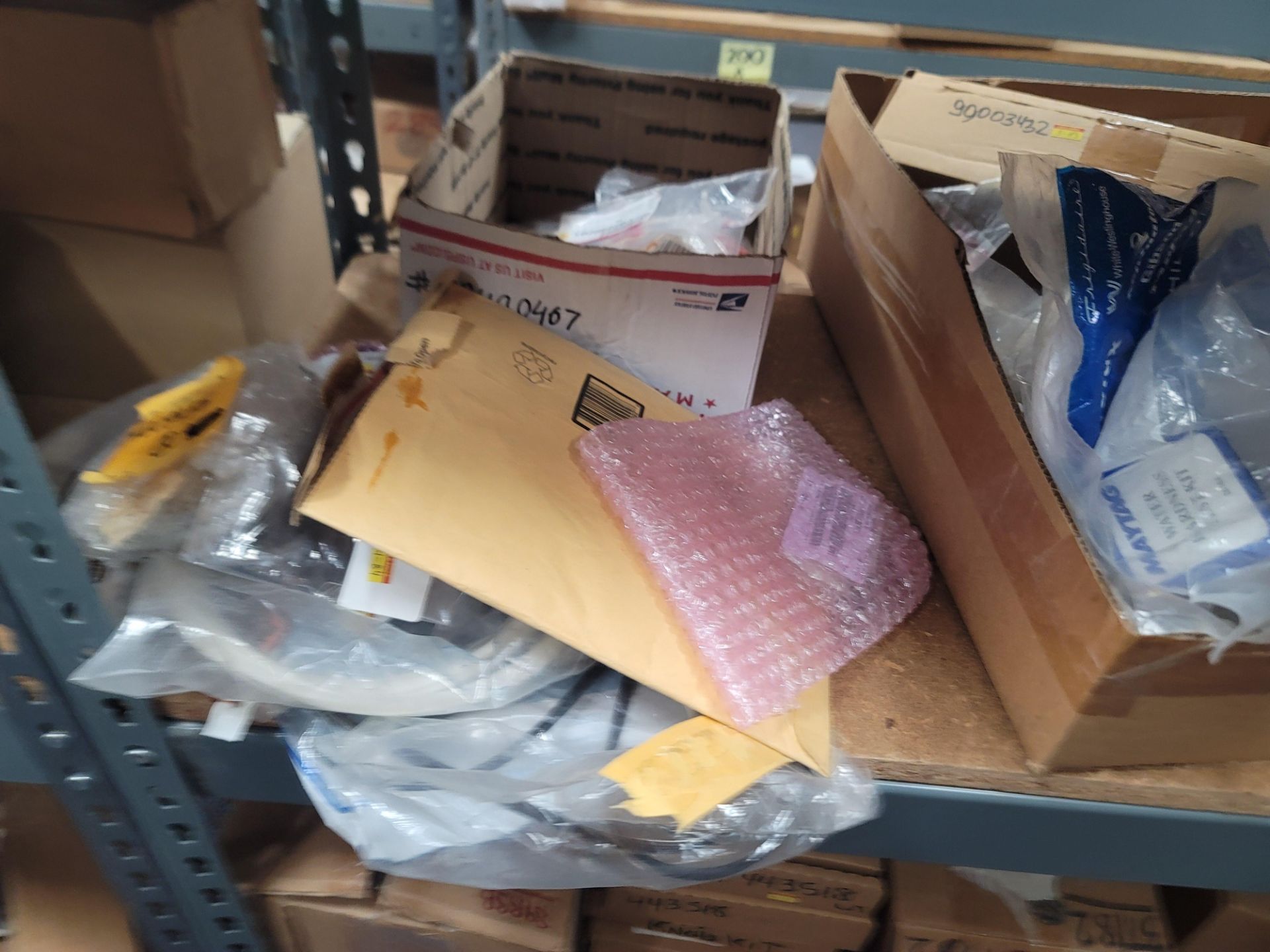 LOT - 8' SHELF UNIT W/ CONTENTS OF APPLIANCE REPLACEMENT PARTS - Image 15 of 19