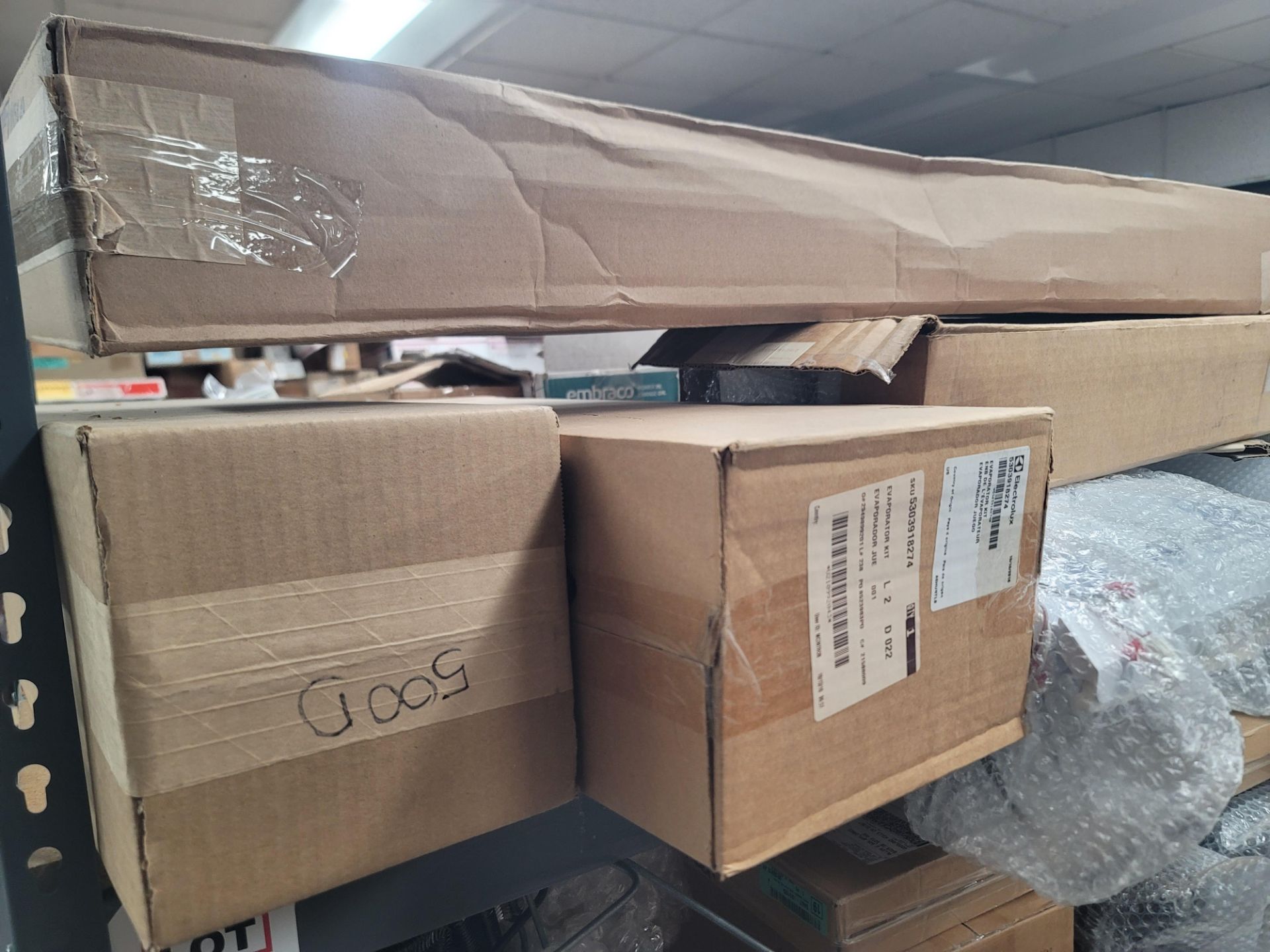 LOT - 8' SHELF UNIT W/ CONTENTS OF APPLIANCE REPLACEMENT PARTS - Image 2 of 17