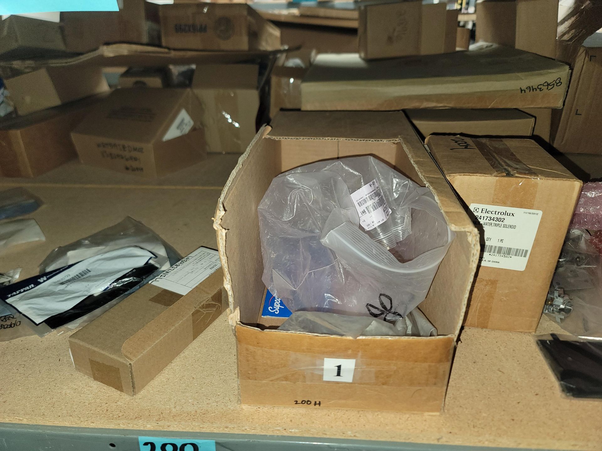 LOT - 8' SHELF UNIT W/ CONTENTS OF APPLIANCE REPLACEMENT PARTS - Image 7 of 16