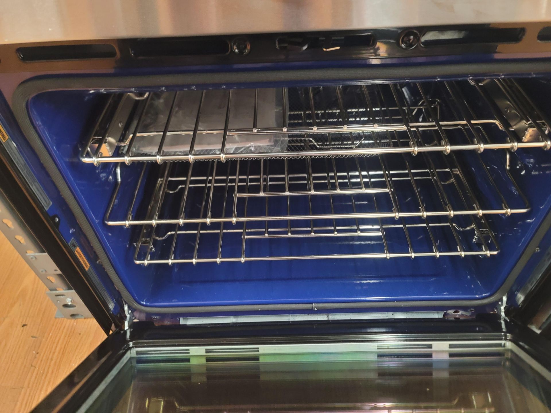 KITCHENAID 30" DOUBLE ELECTRIC WALL OVEN IN STAINLESS STEEL, CAPACITY: UPPER 5.0 CU. FT. / LOWER 5.0 - Image 3 of 4