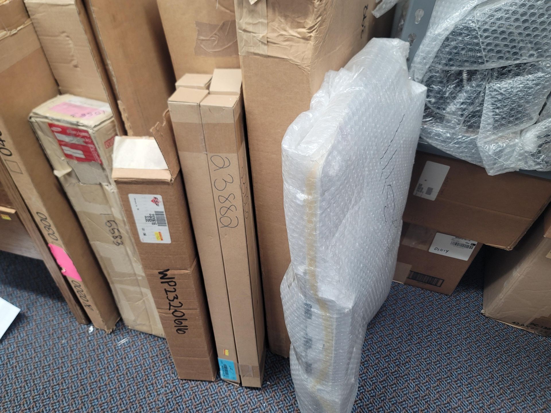 LOT - ALL ITEMS ON WALL INCLUDING CORNER, W/ (2) SHELF UNITS FILLED W/ APPLIANCE REPLACEMENT PARTS - Image 4 of 15