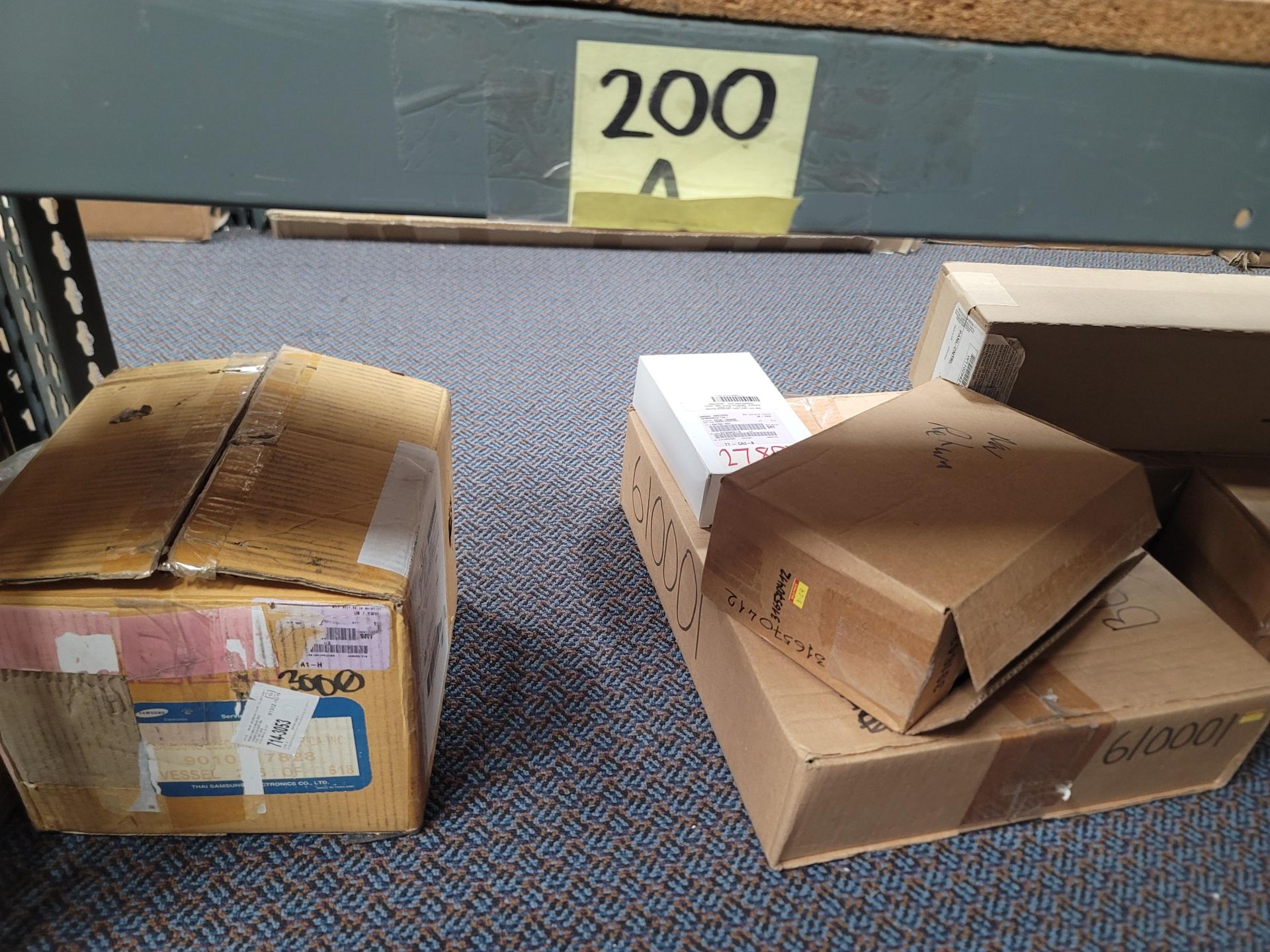 LOT - 8' SHELF UNIT W/ CONTENTS OF APPLIANCE REPLACEMENT PARTS - Image 17 of 19