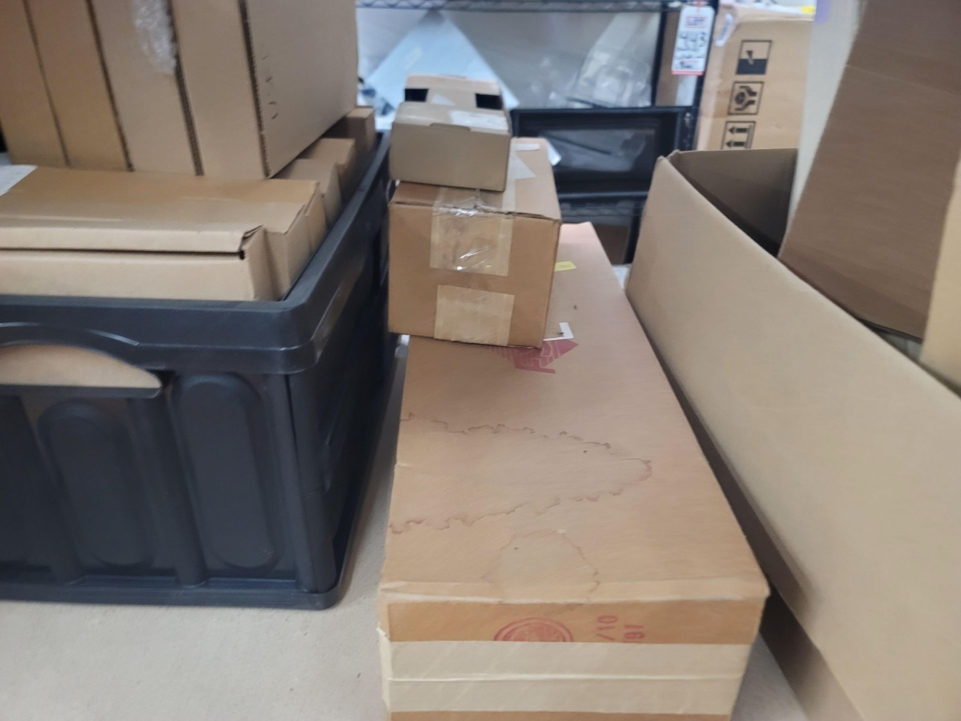 LOT - ALL APPLIANCE PARTS ON (1) 8' SECTION OF SHELVING - Image 5 of 11