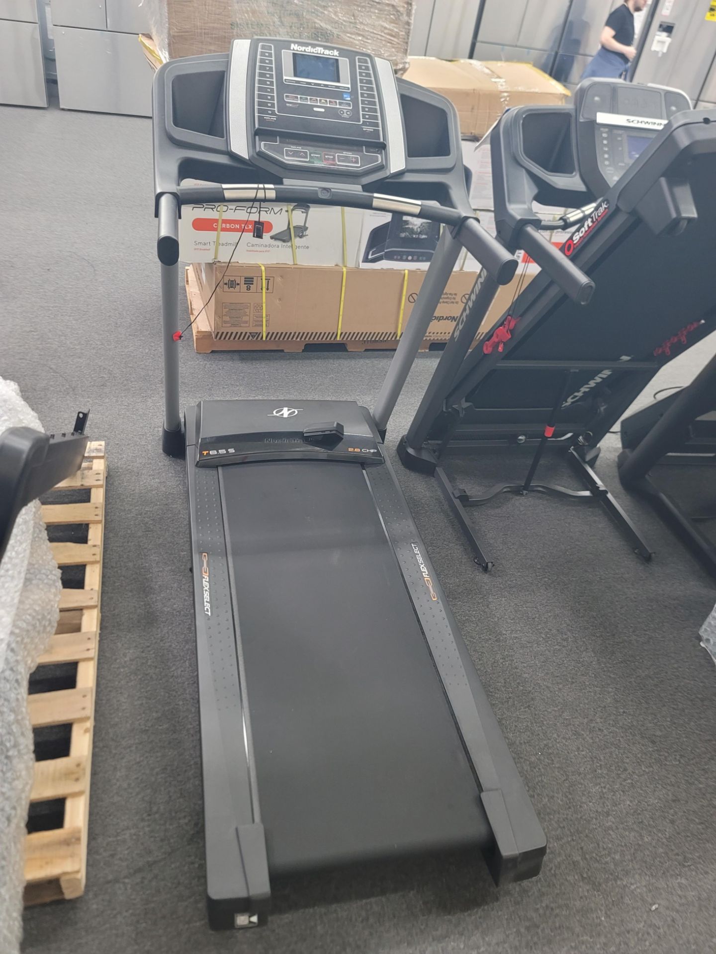 NORDICTRACK T6.5S TREADMILL FOR RUNNING AND WALKING, MODEL NTL17915 - Image 3 of 4