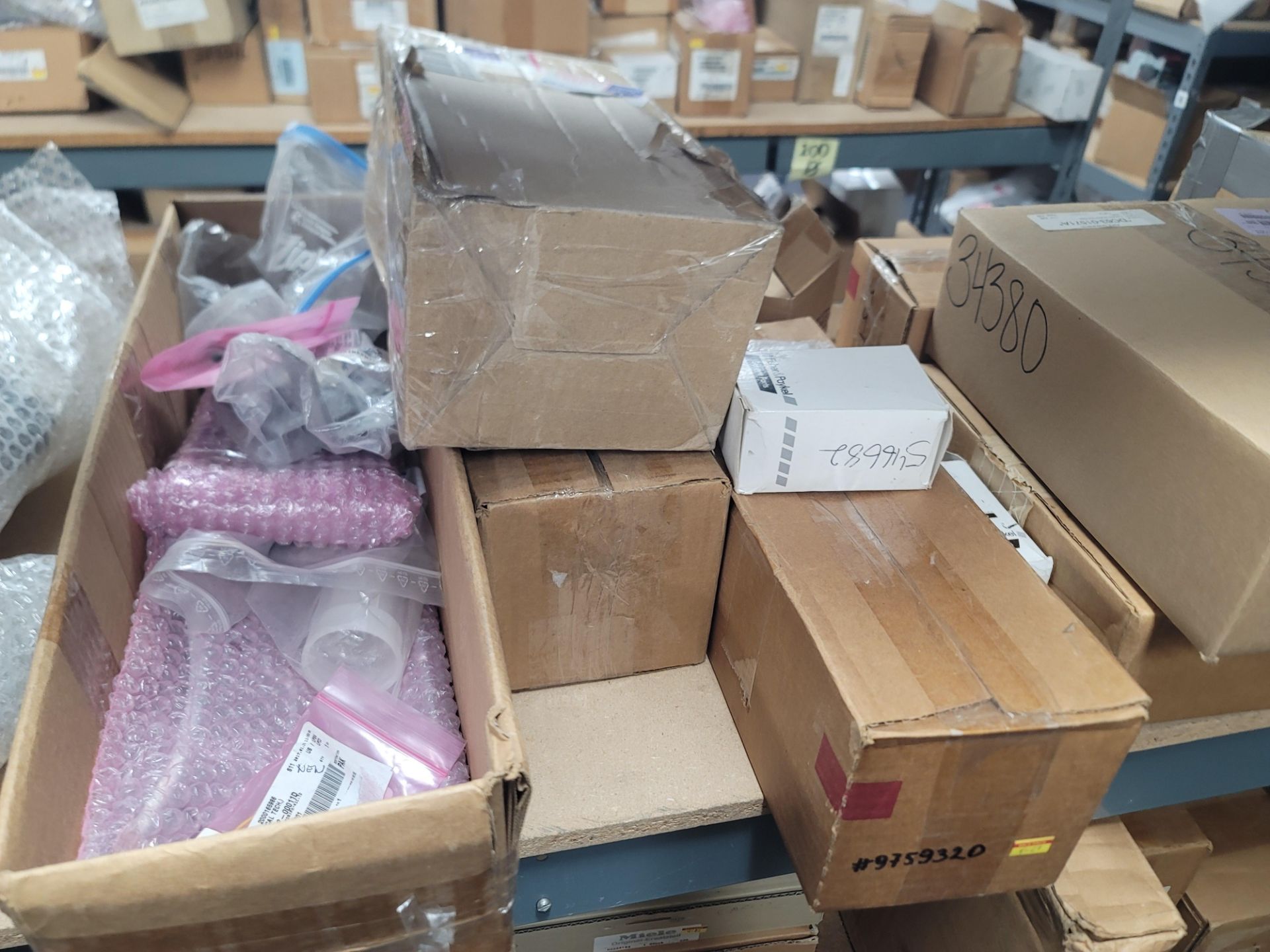 LOT - 8' SHELF UNIT W/ CONTENTS OF APPLIANCE REPLACEMENT PARTS - Image 9 of 19