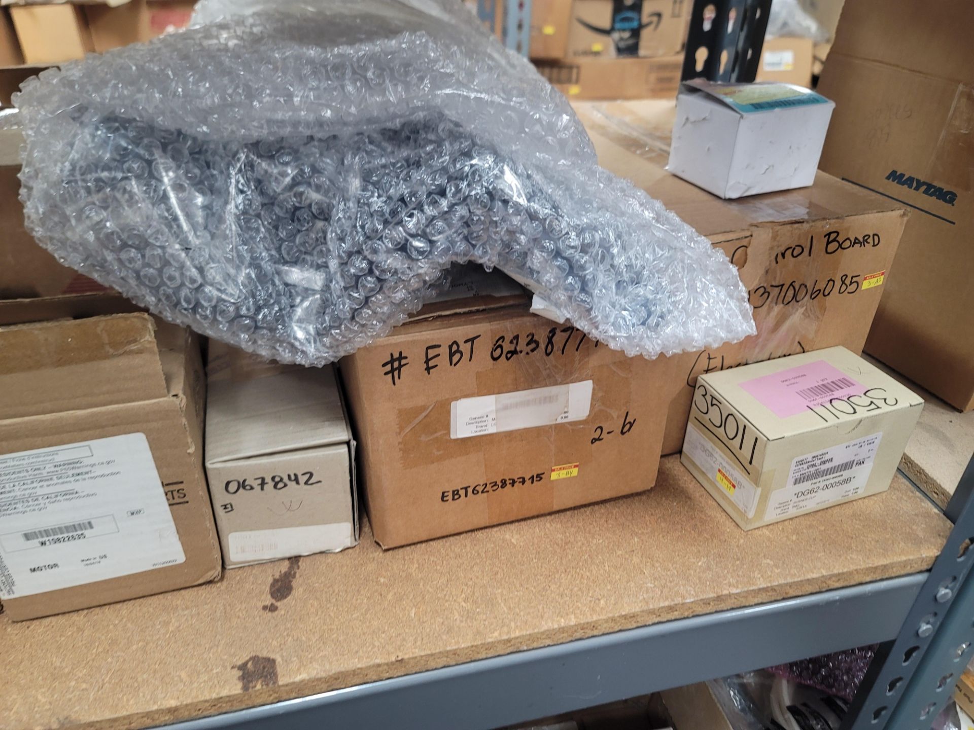 LOT - 8' SHELF UNIT W/ CONTENTS OF APPLIANCE REPLACEMENT PARTS - Image 11 of 18