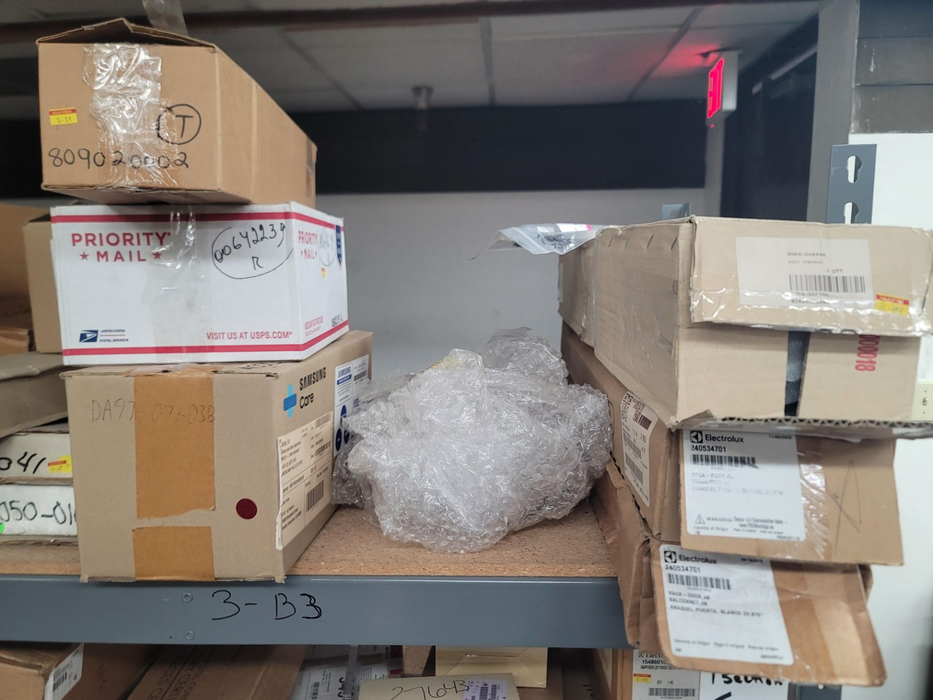 LOT - 8' SHELF UNIT W/ CONTENTS OF APPLIANCE REPLACEMENT PARTS - Image 2 of 20