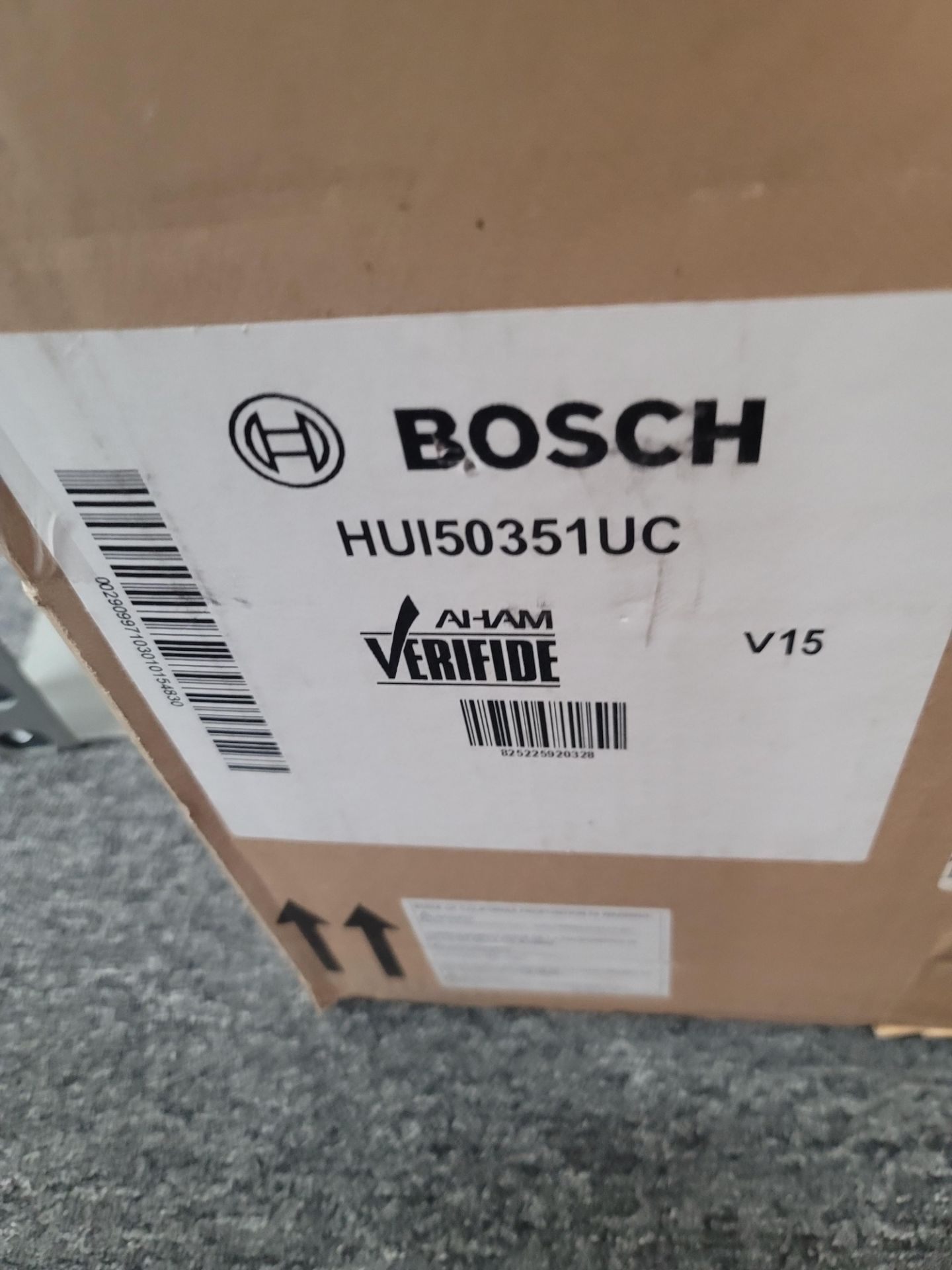 BOSCH 500 SERIES 30" UNDER CABINET RANGE HOOD, MODEL HUI50351UC, IN ORIGINAL CARTON - Image 2 of 2