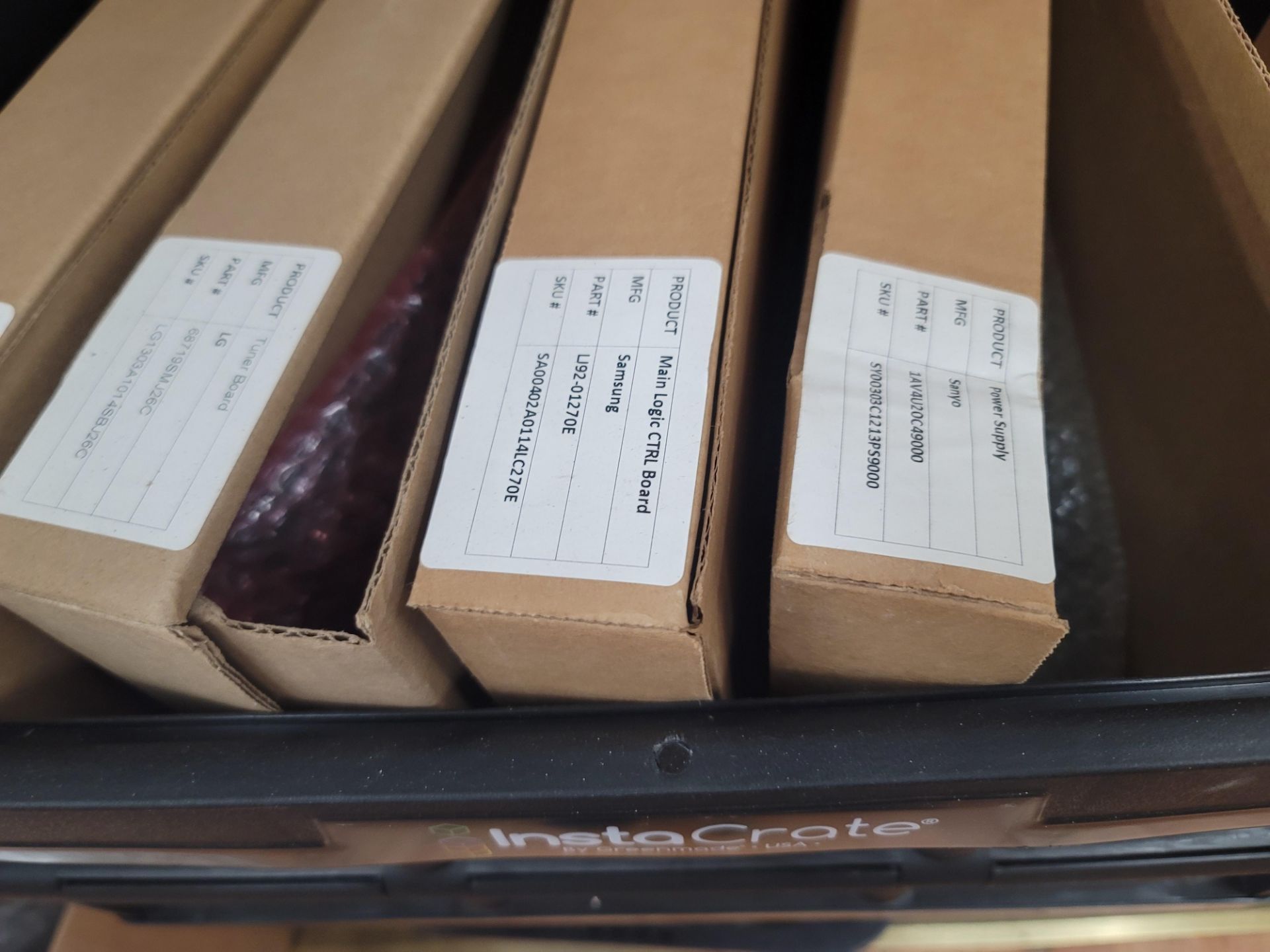 LOT - ALL APPLIANCE PARTS ON (2) 8' SHELVES - Image 3 of 8