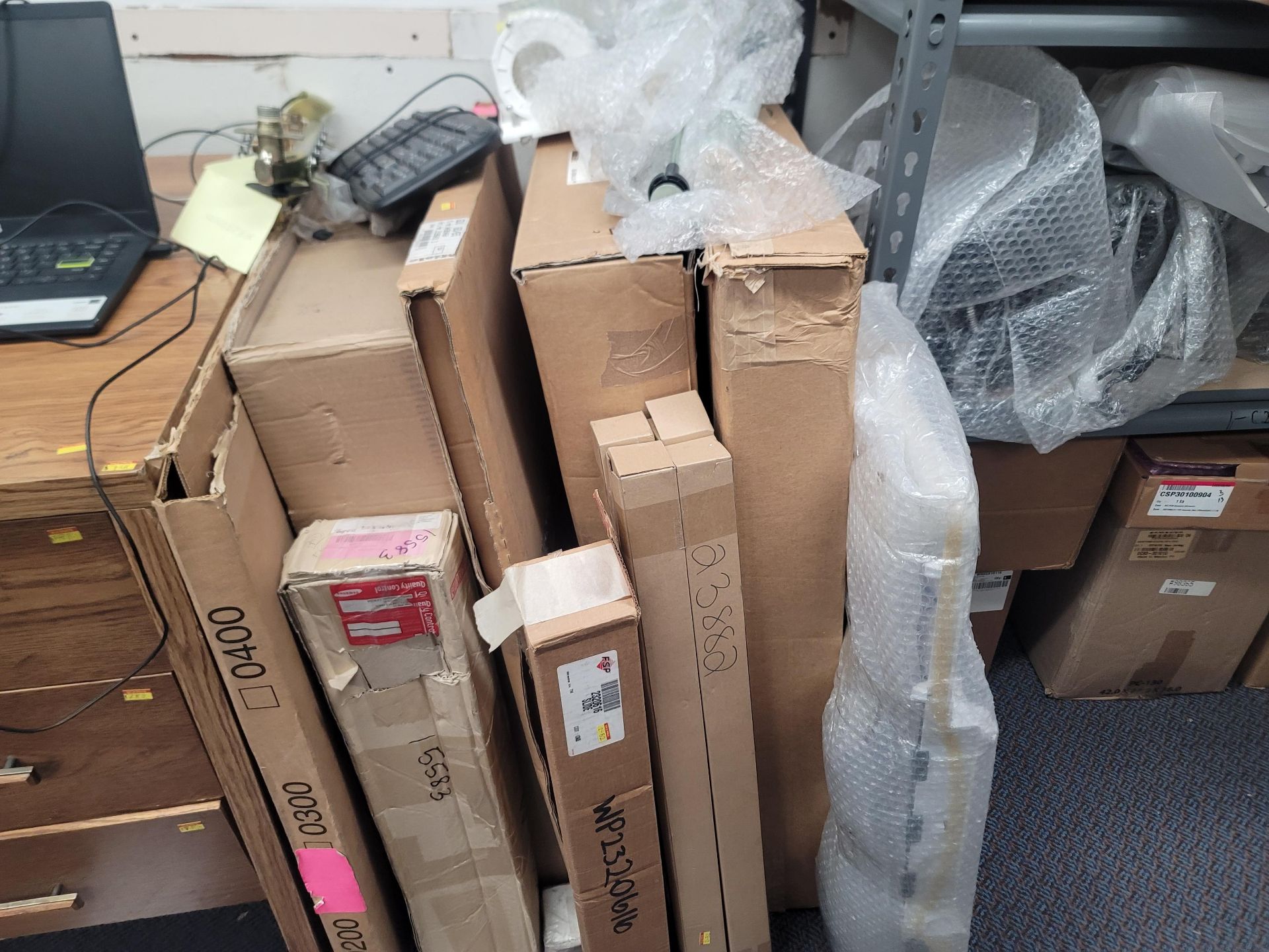 LOT - ALL ITEMS ON WALL INCLUDING CORNER, W/ (2) SHELF UNITS FILLED W/ APPLIANCE REPLACEMENT PARTS - Image 2 of 15