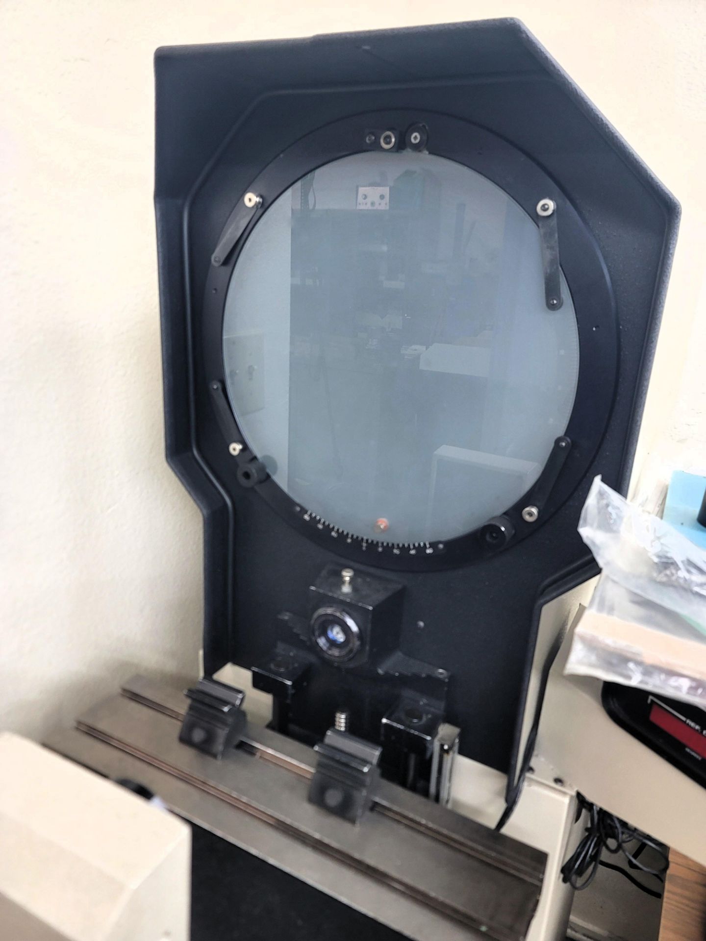 Micro Comparator MICRO-VU OPTICAL COMPARATOR, MODEL H-14, S/N 2599, XYZ DRO, MANUAL ...