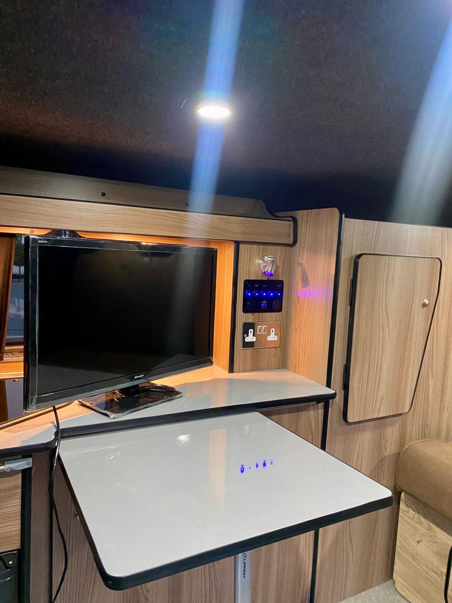 2014 64 VAUXHALL VIVARO 2900 SPORTIVE CDTI CAMPERVAN - 163K MILES - 5 SEATS -- 240V HOOKUP - NO VAT - Image 15 of 22