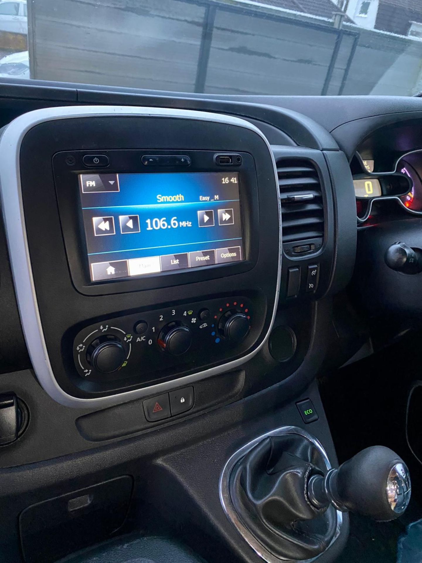 2014 64 VAUXHALL VIVARO 2900 SPORTIVE CDTI CAMPERVAN - 163K MILES - 5 SEATS -- 240V HOOKUP - NO VAT - Image 9 of 22