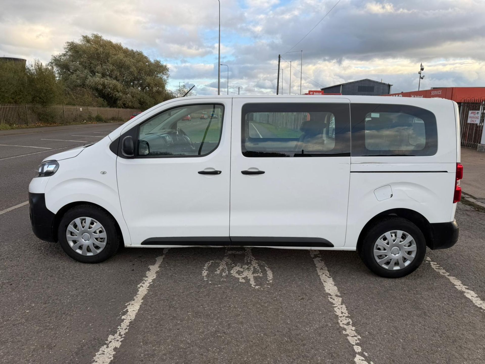 2019 69 VAUXHALL VIVARO LIFE EDITION S/S MINIBUS - 163K MILES - 9 SEATS - AIR CON - Image 7 of 12