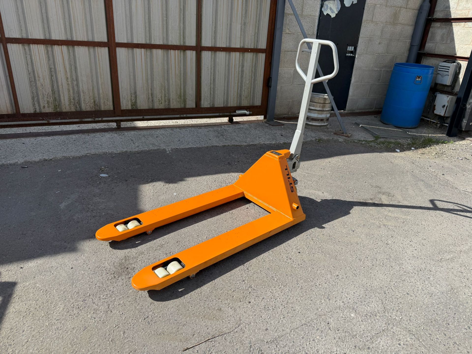NEW/UNUSED STILL HPS25 2.5 TON PALLET TRUCK