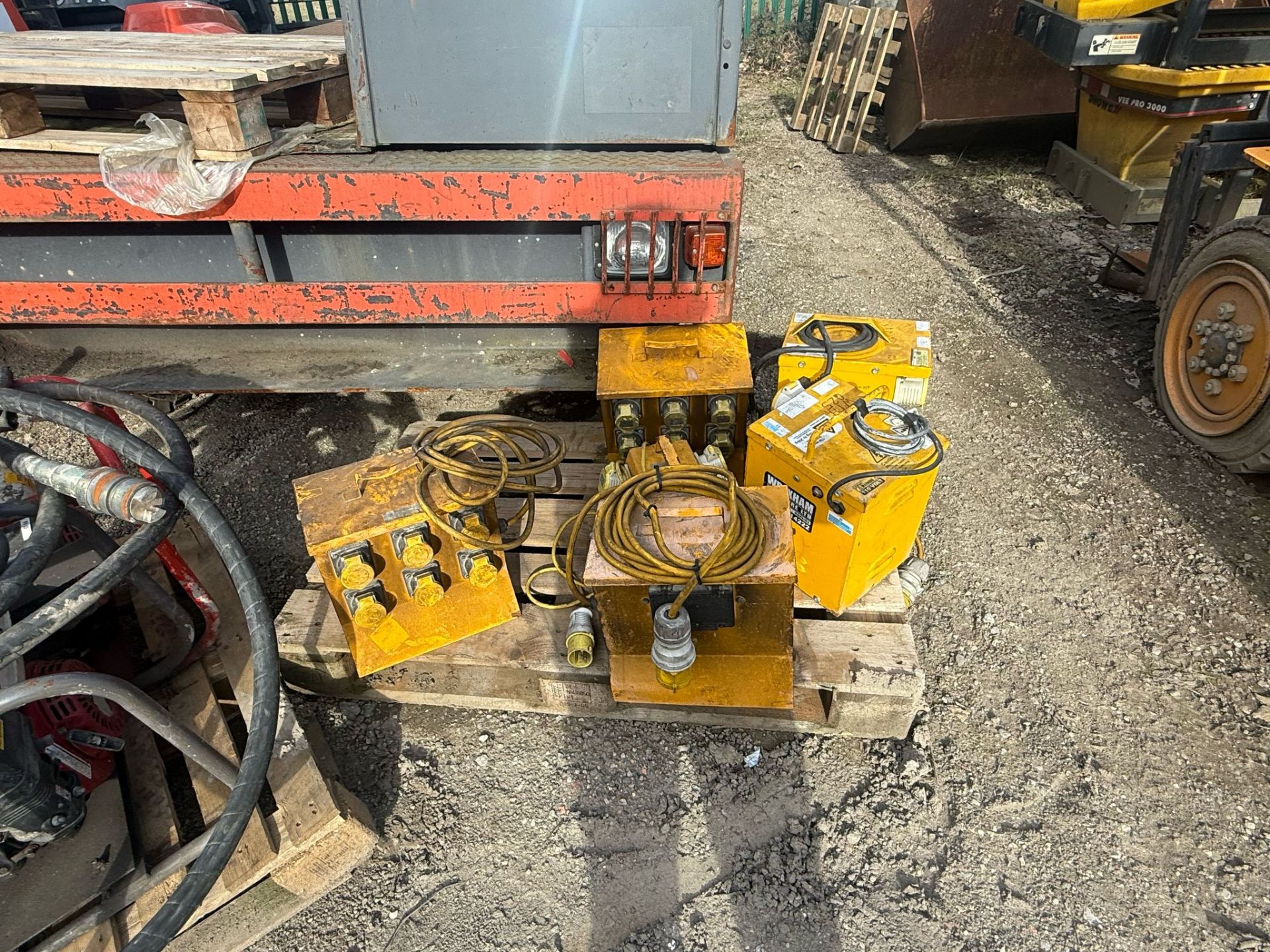 PALLET OF WORKING TRANSFORMERS