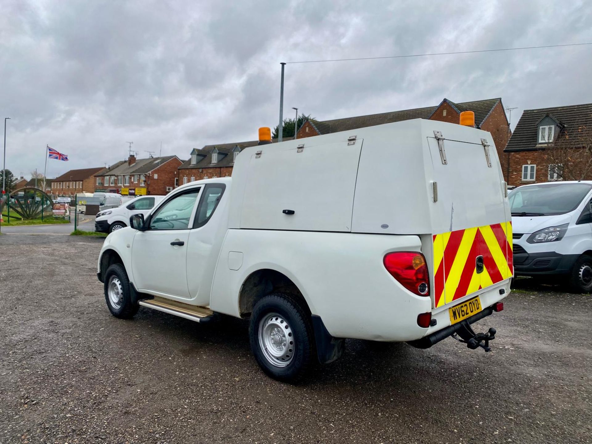 2012 62 MITSUBISHI L200 4LIFE CLUB CAB DI-D 4X4 PICK UP - 129K MILES - AIR CON - TOW BAR - Image 6 of 13