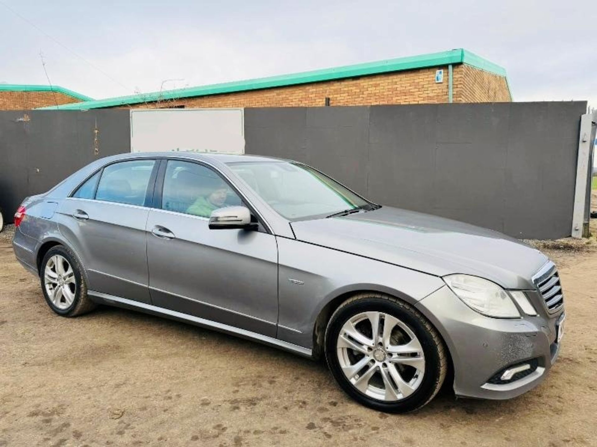 2010 59 MERCEDES E200 BLUEF-CY A-GARDE CDI *316351 MILES* - Image 7 of 14