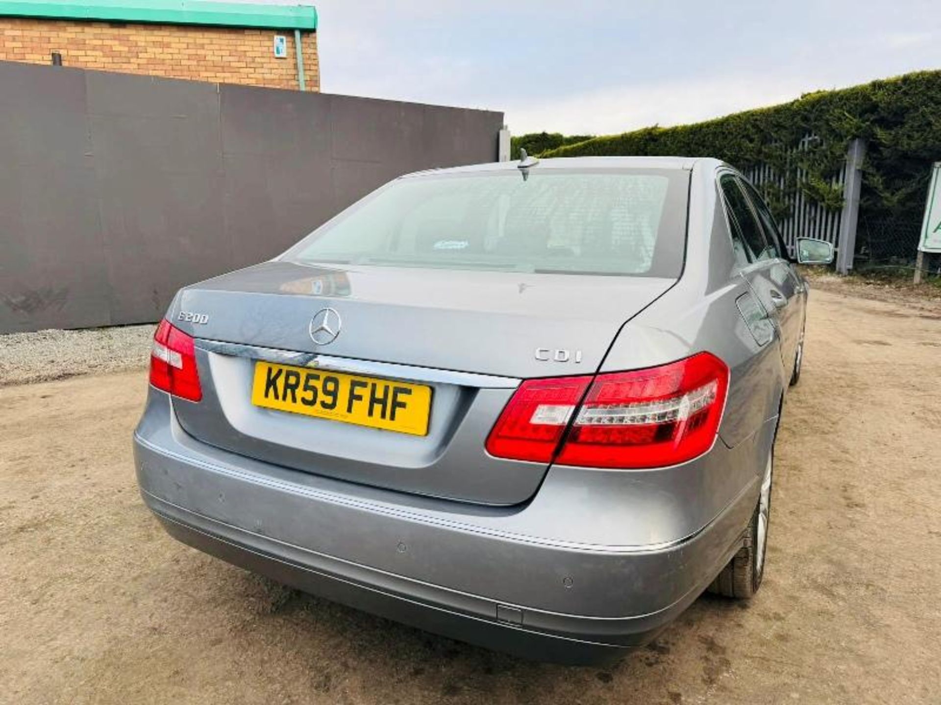 2010 59 MERCEDES E200 BLUEF-CY A-GARDE CDI *316351 MILES* - Image 12 of 14