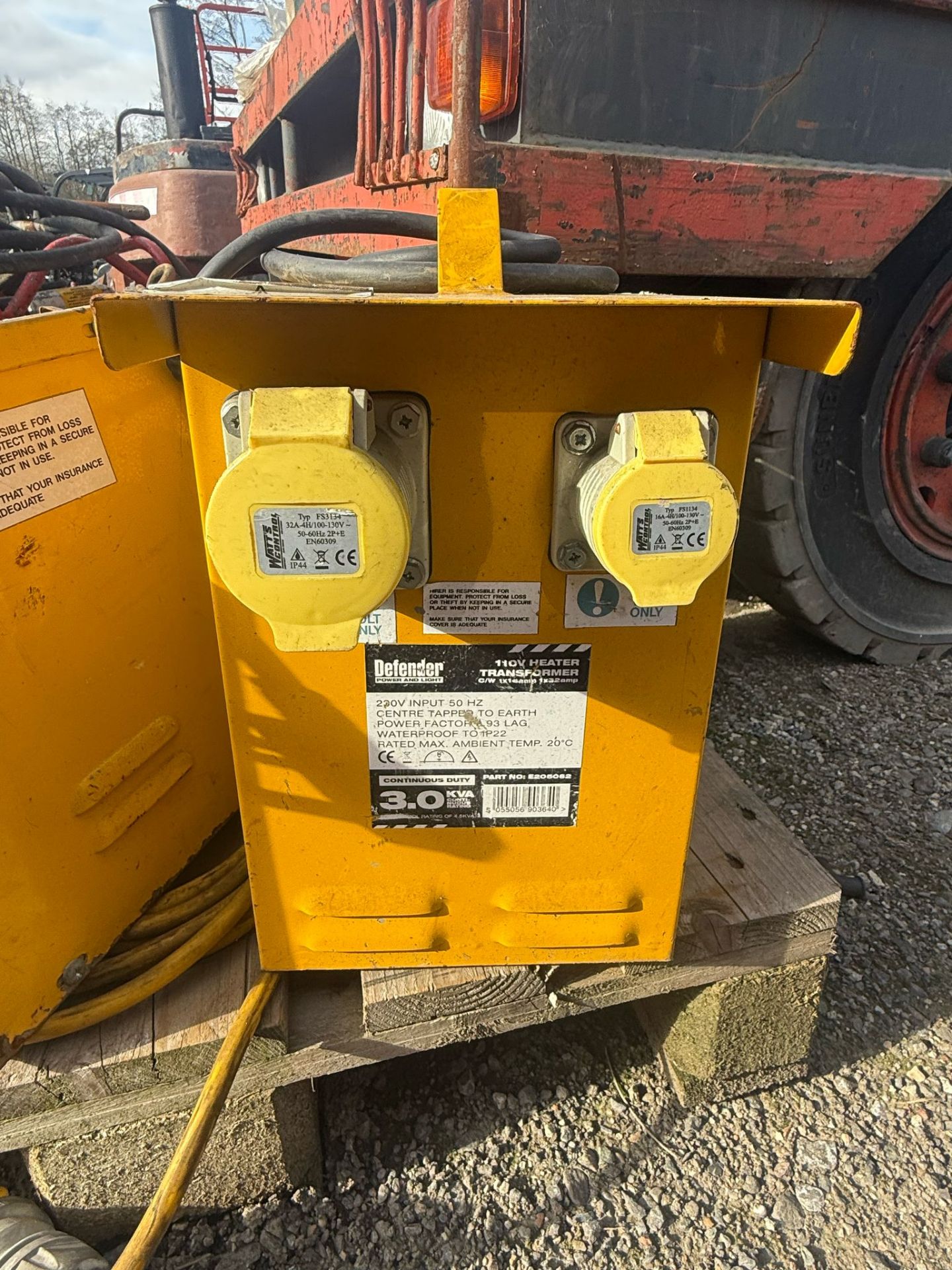 PALLET OF WORKING TRANSFORMERS - Image 4 of 7