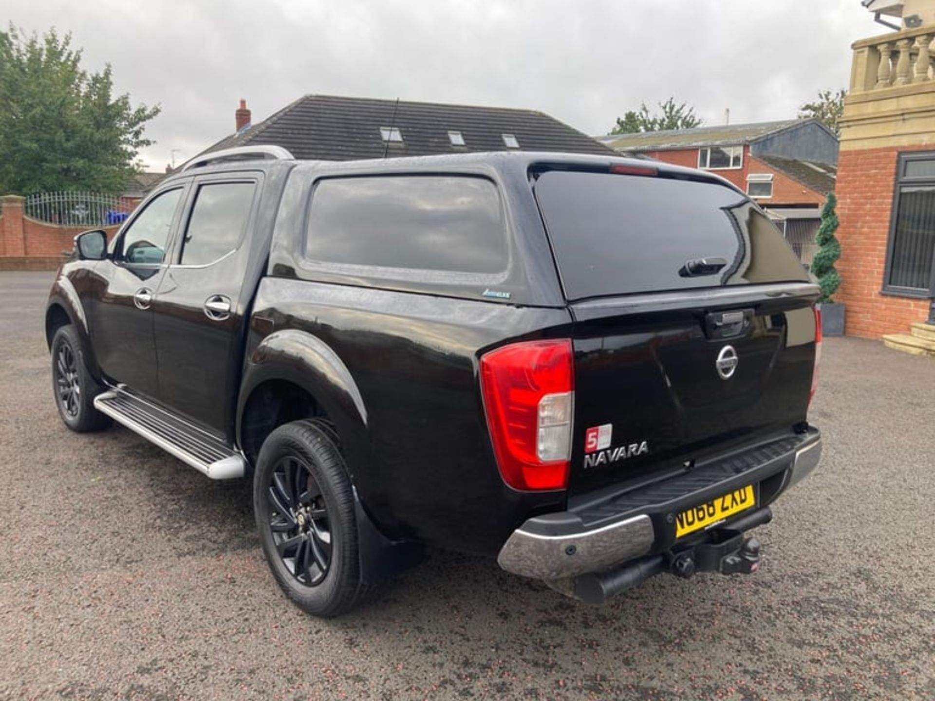 2018 68 NISSAN NAVARA TEKNA DCI AUTO PICK UP - 119K MILES - AIR CON - TOW BAR - Image 2 of 15