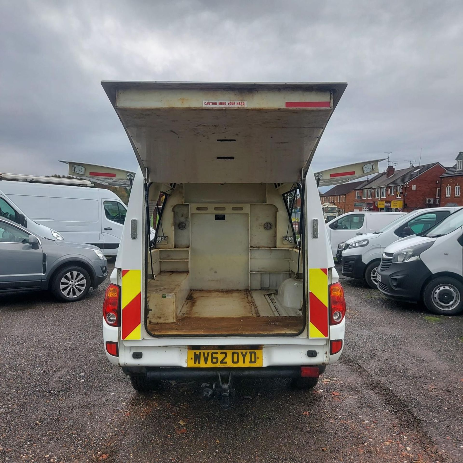 2012 62 MITSUBISHI L200 4LIFE CLUB CAB DI-D 4X4 PICK UP - 129K MILES - AIR CON - TOW BAR - Image 8 of 13