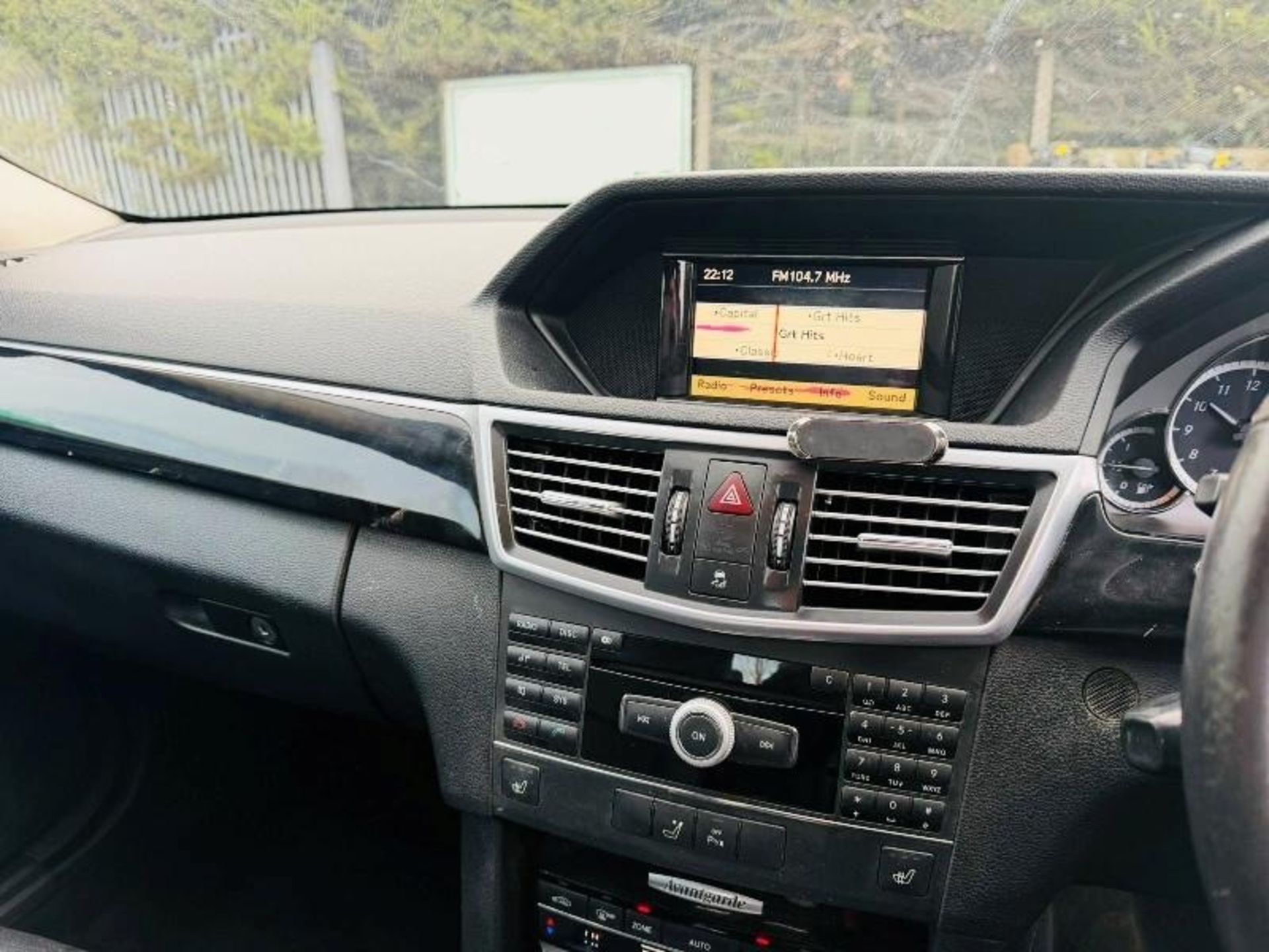 2010 59 MERCEDES E200 BLUEF-CY A-GARDE CDI *316351 MILES* - Image 5 of 14