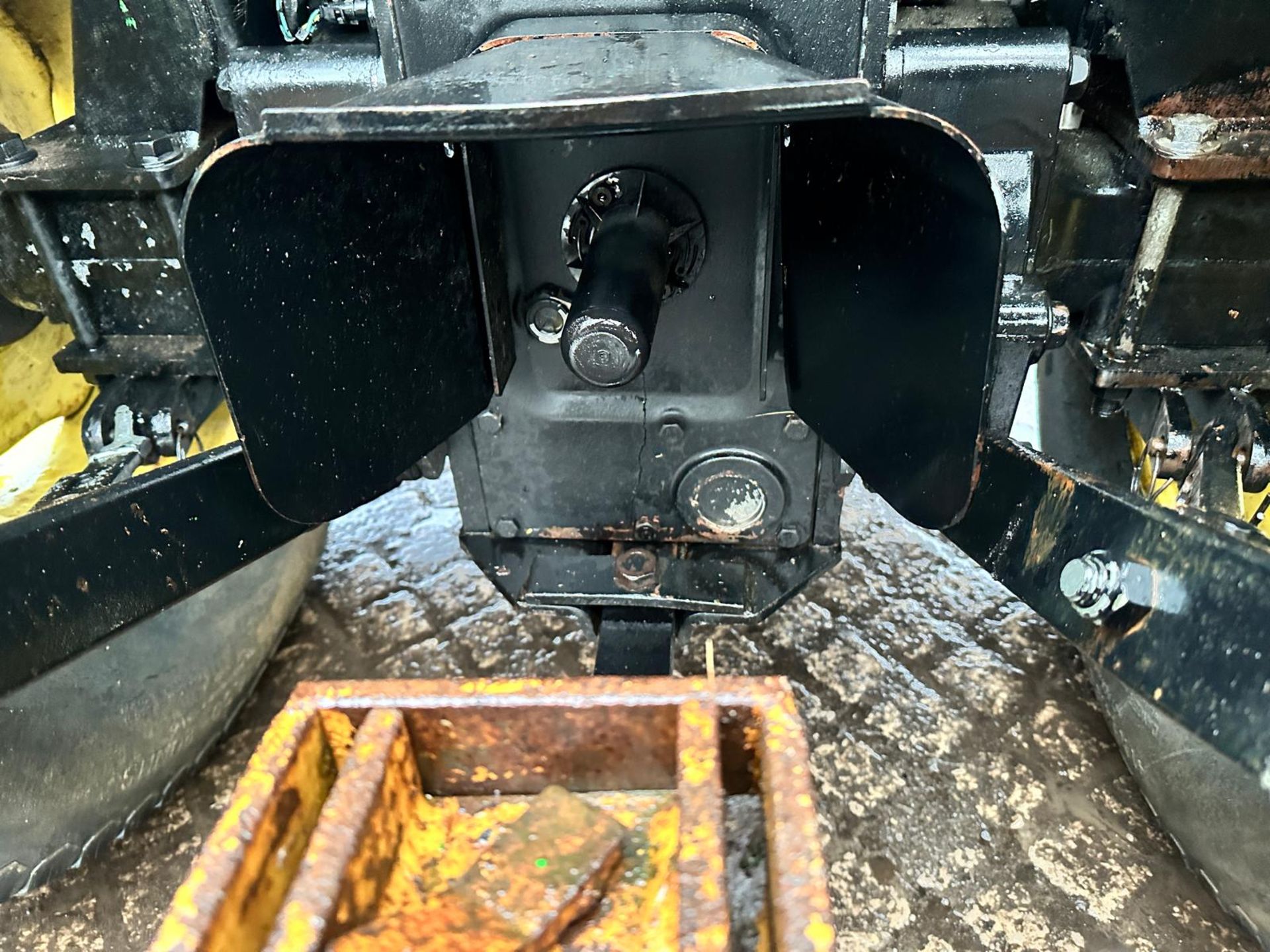 JOHN DEERE 4300 32HP 4WD COMPACT TRACTOR - REAR PTO - 4 WHEEL DRIVES - Image 10 of 14
