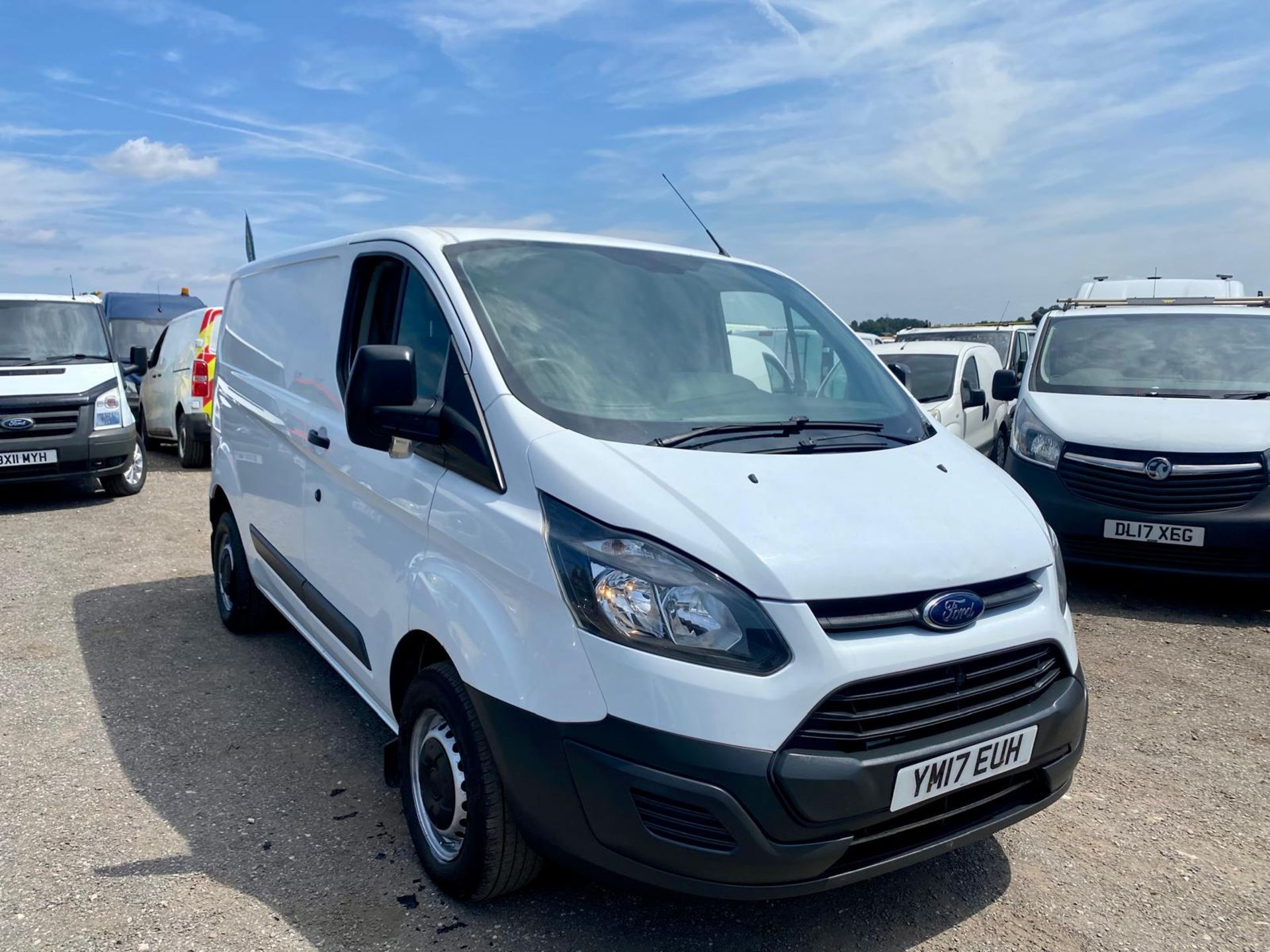 2017 FORD TRANSIT CUSTOM 270 PANEL VAN - 128K MILES - FULL SERVICE HISTORY - NO VAT - Image 6 of 12