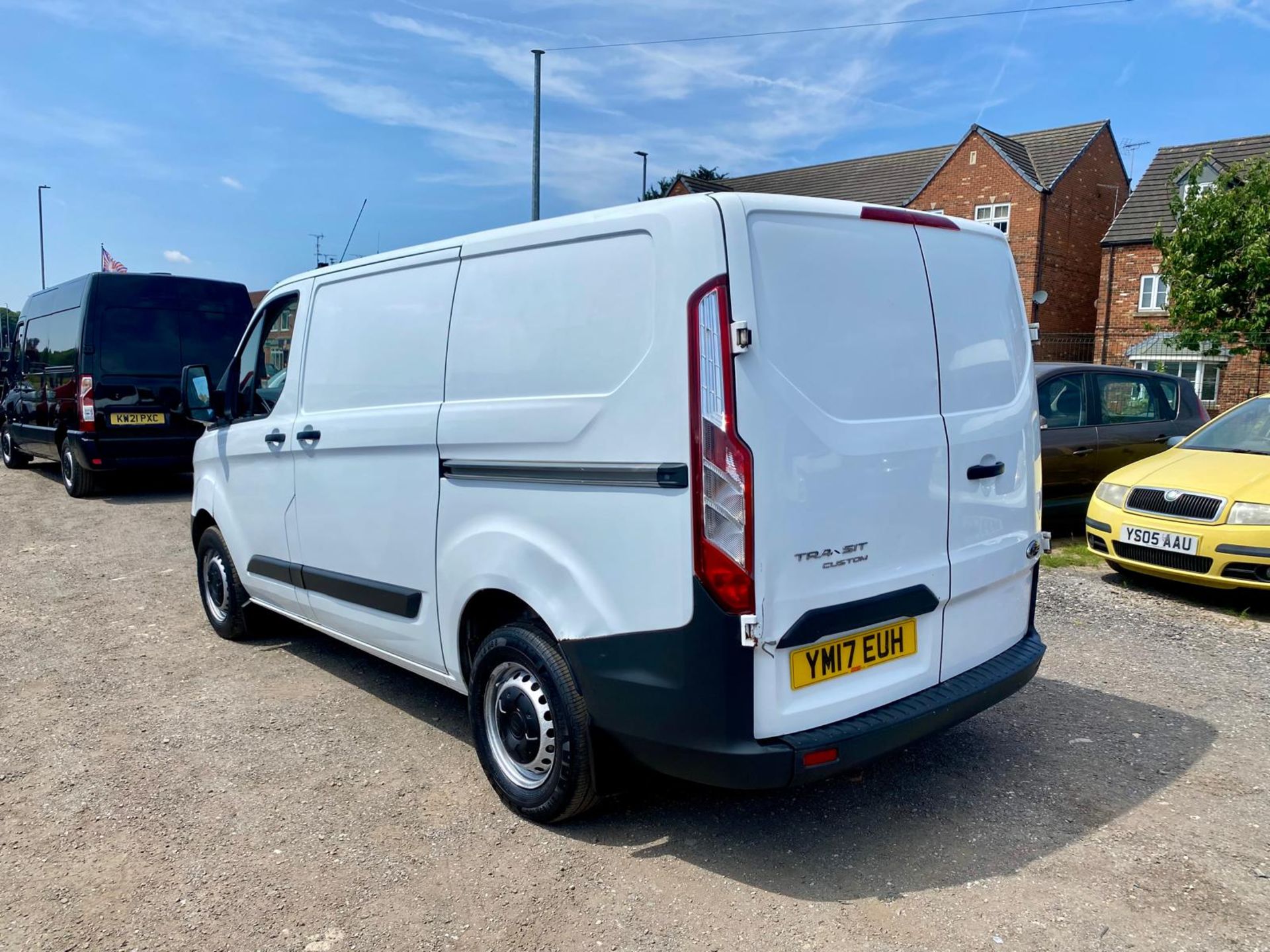 2017 FORD TRANSIT CUSTOM 270 PANEL VAN - 128K MILES - FULL SERVICE HISTORY - NO VAT - Image 2 of 12