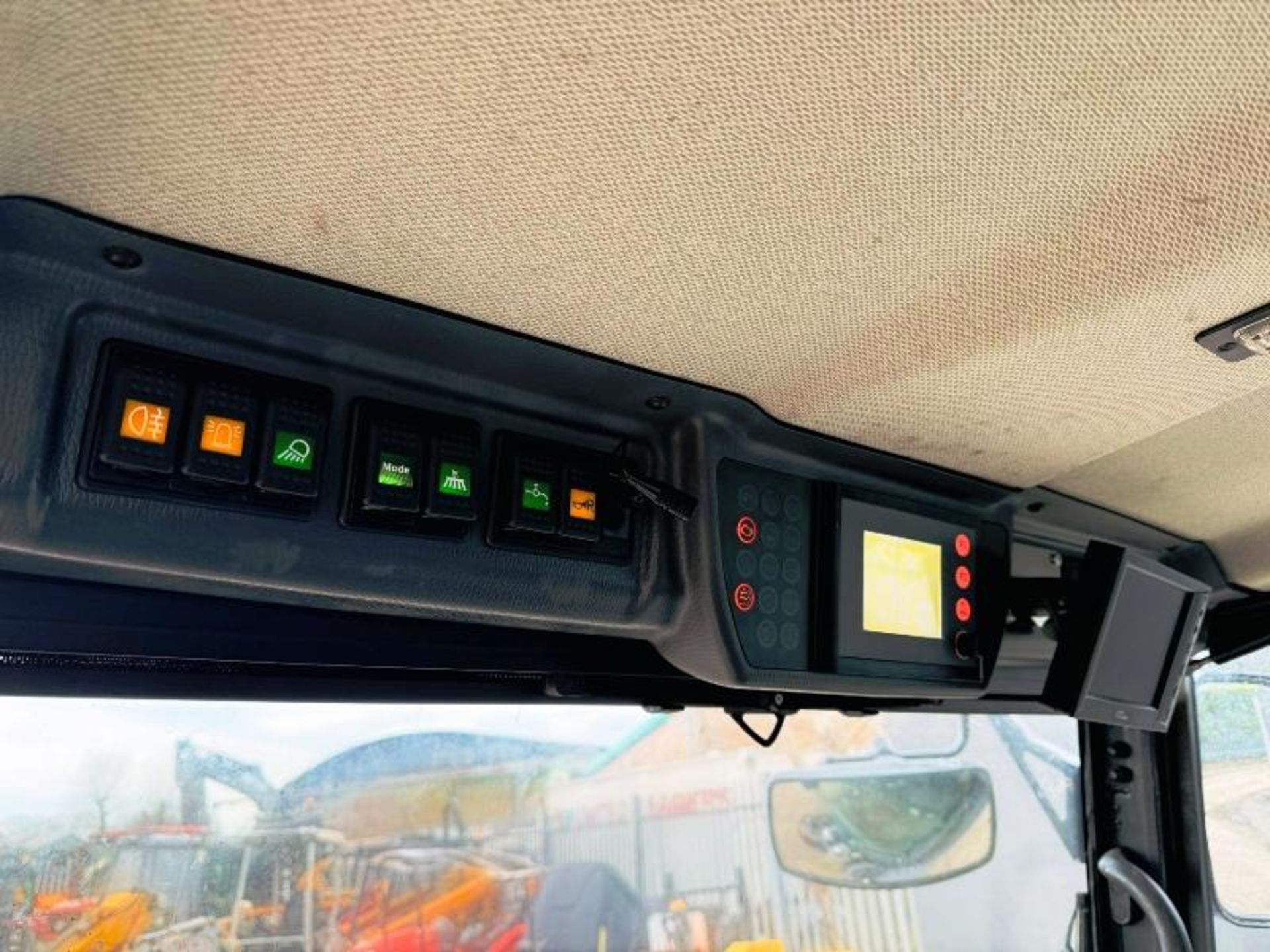 SCHMIDT 200 COMPACT SWEEPER*YEAR 2017* - Image 13 of 16