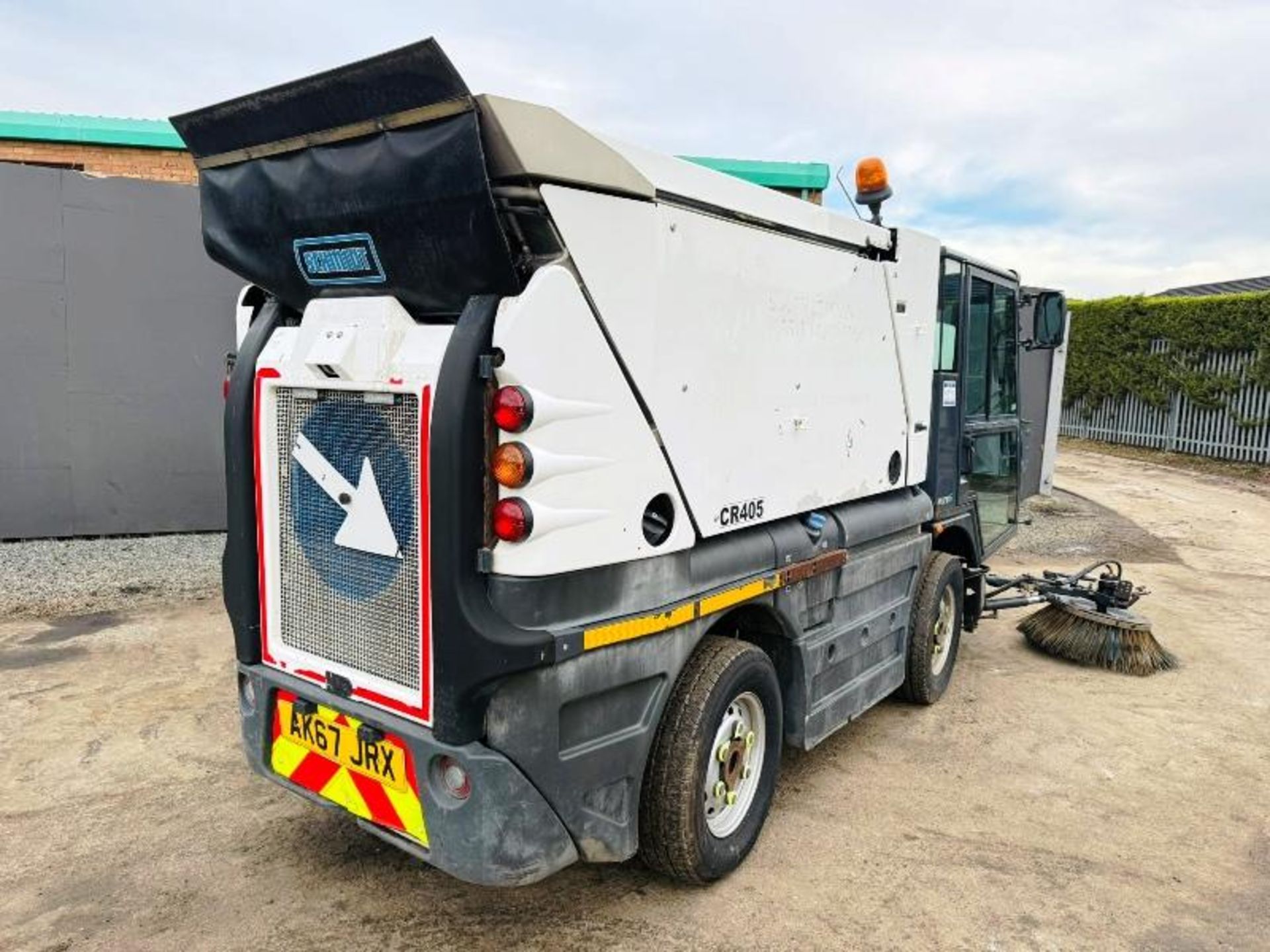 SCHMIDT 200 COMPACT SWEEPER*YEAR 2017* - Image 4 of 16